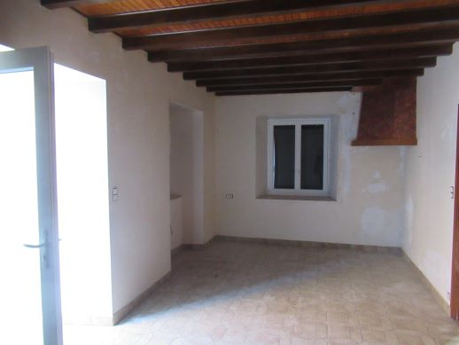 Maison indépendante avec terrain attenant