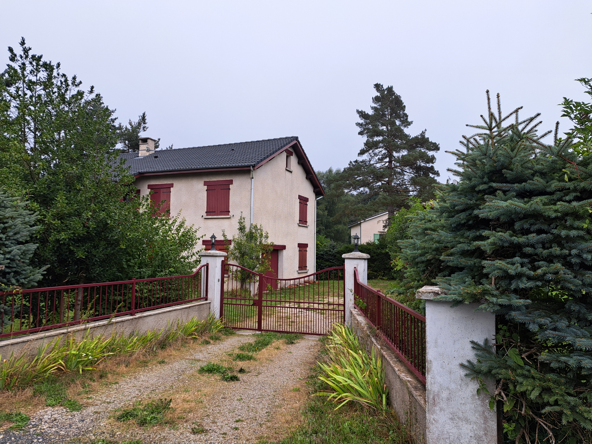 Chambon sur Lignon proche du centre sur 2217 m2 de terrain