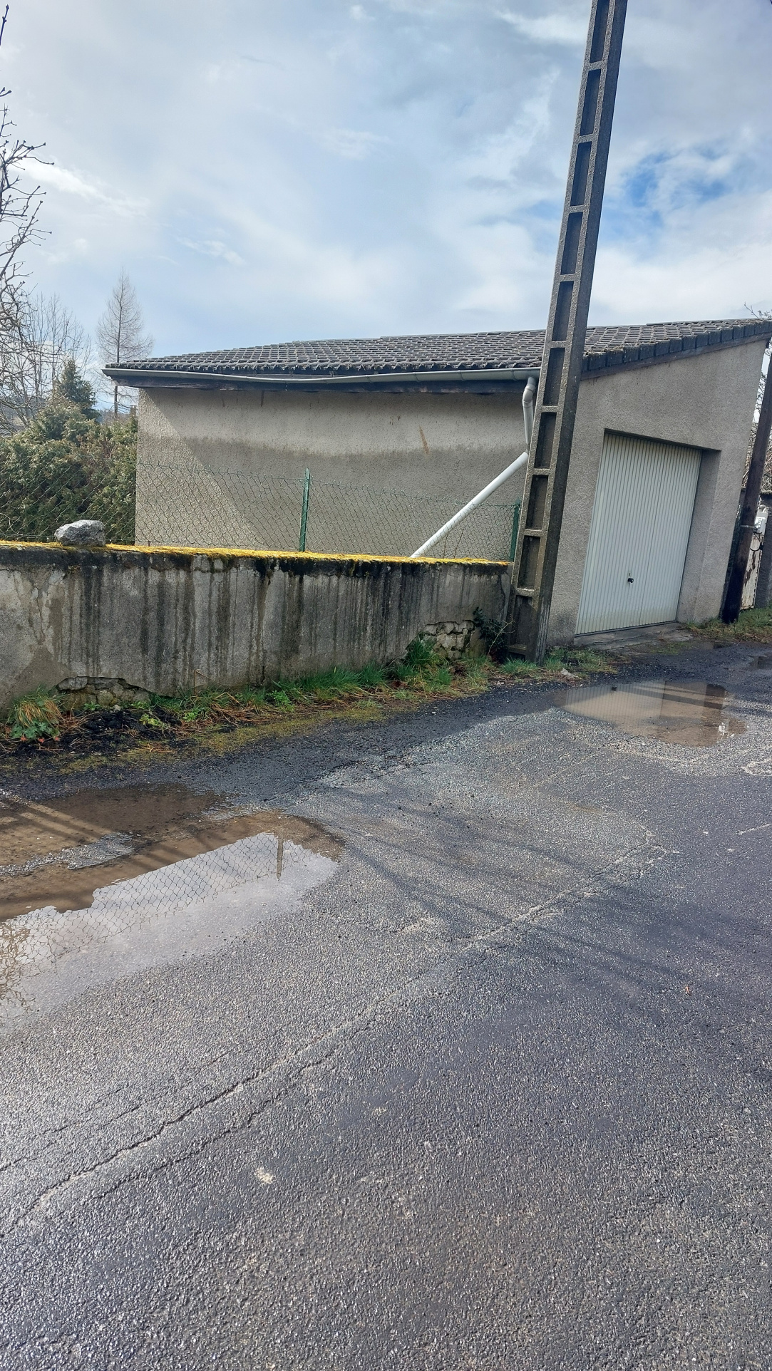 APPARTEMENT AVEC JARDIN ET GARAGE