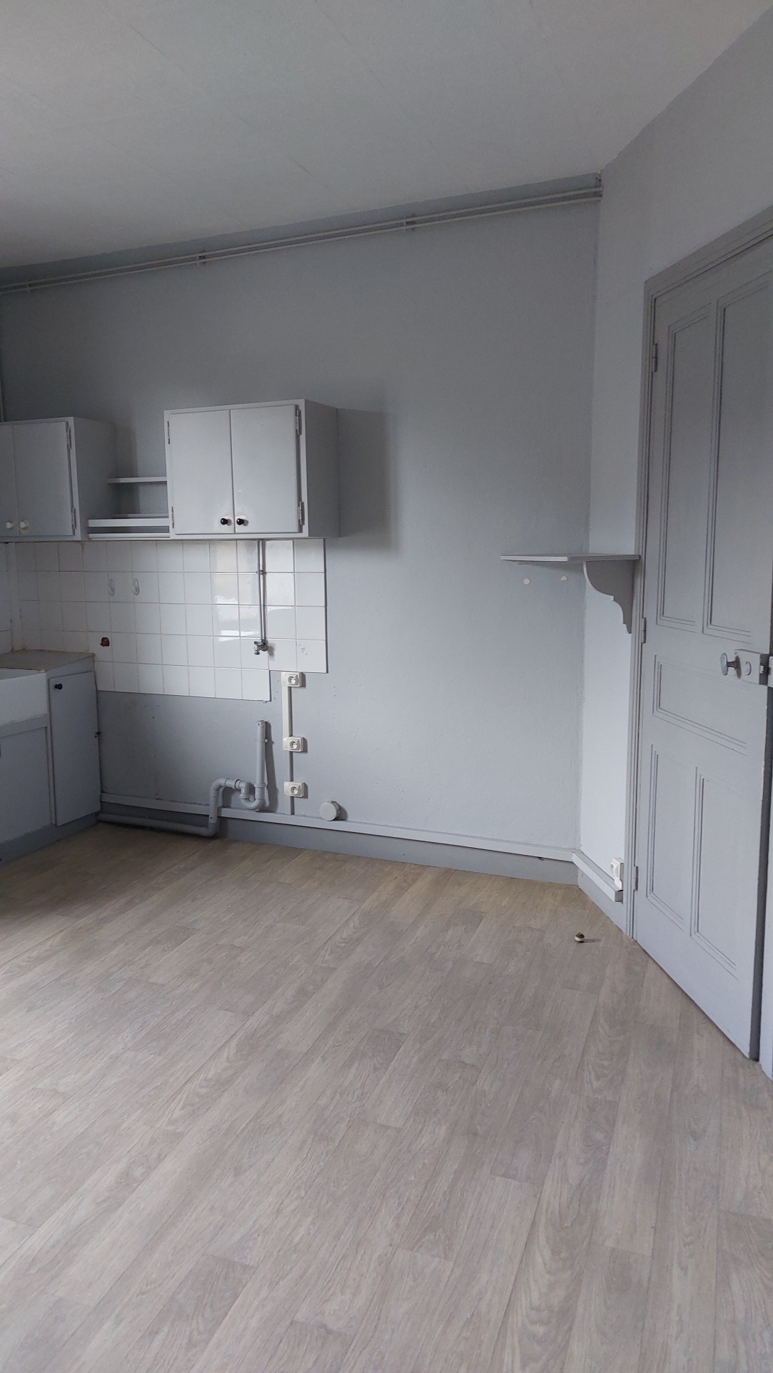 APPARTEMENT AVEC JARDIN ET GARAGE
