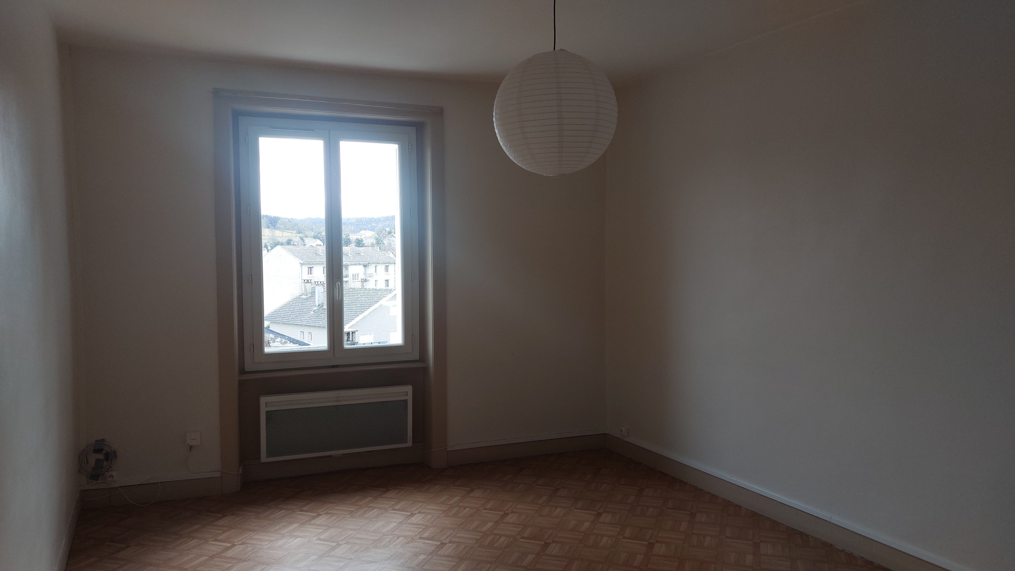 APPARTEMENT AVEC JARDIN ET GARAGE