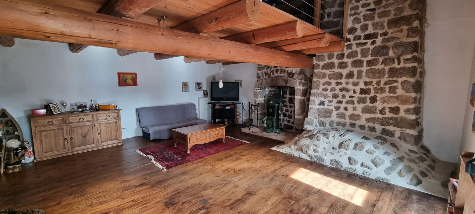 Le Chambon sur Lignon grande ferme rénovée sur 27 190 m2