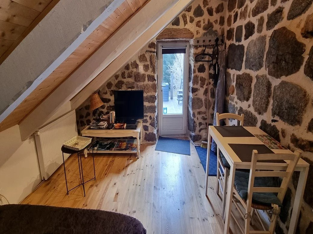 Le Chambon sur Lignon grande ferme rénovée sur 27 190 m2