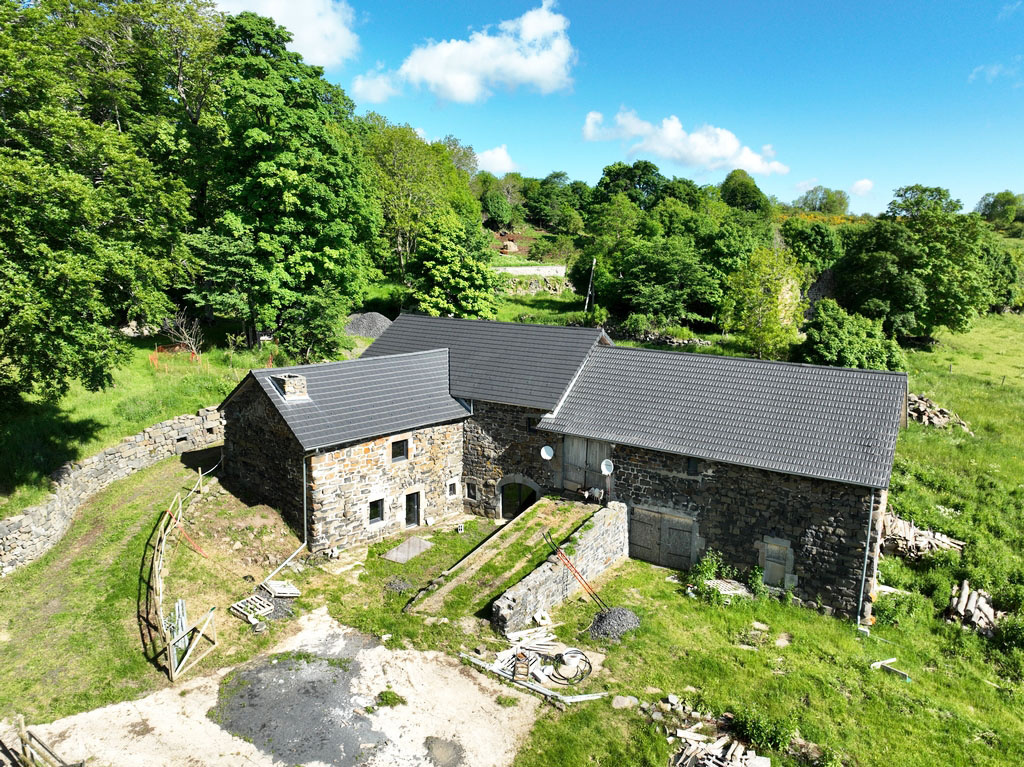 Ferme à rénover sur 37640 m2