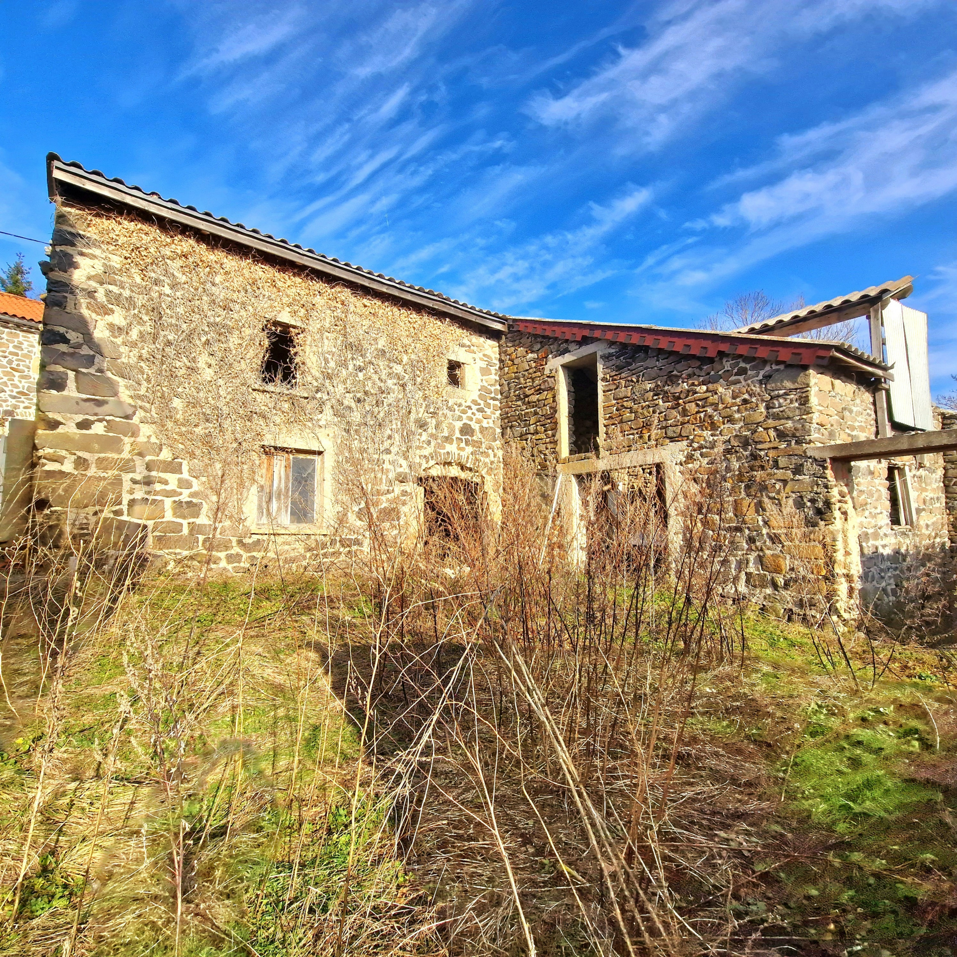 Ferme avec terrain attenant de 1165 m2