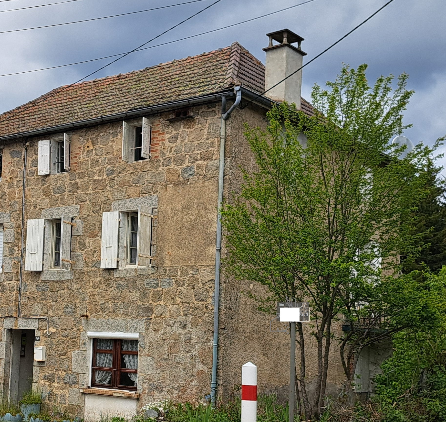 Maison en pierres avec petit terrain Chambon sur Lignon