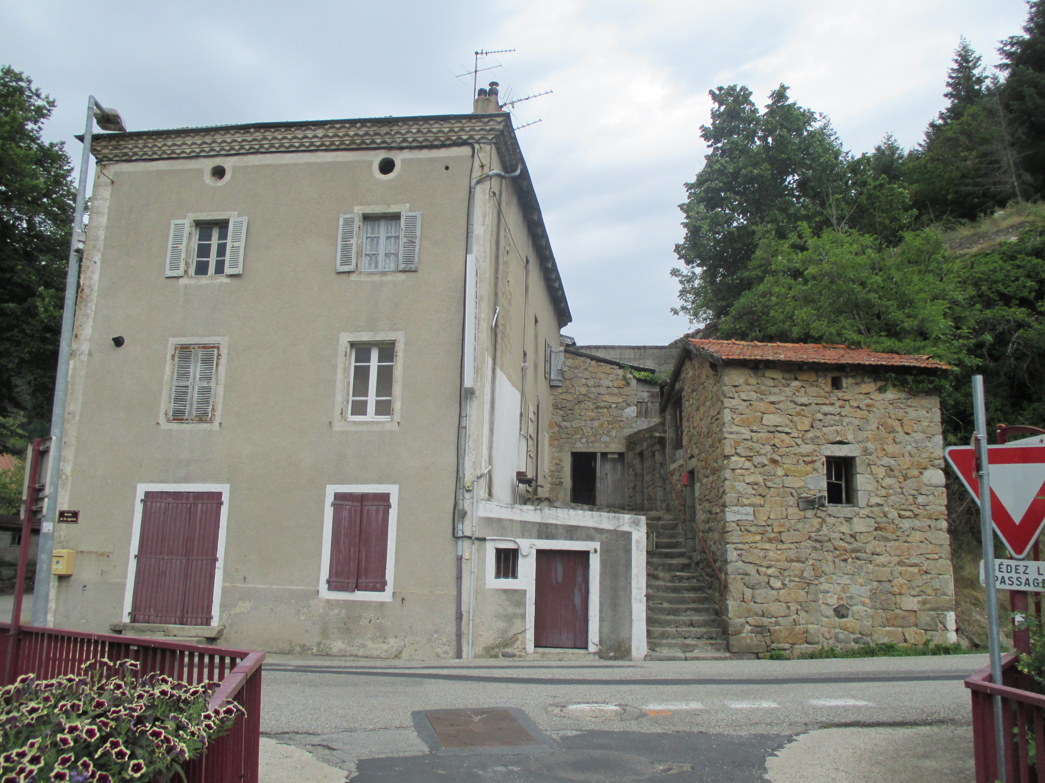 Maison en pierre à rénover