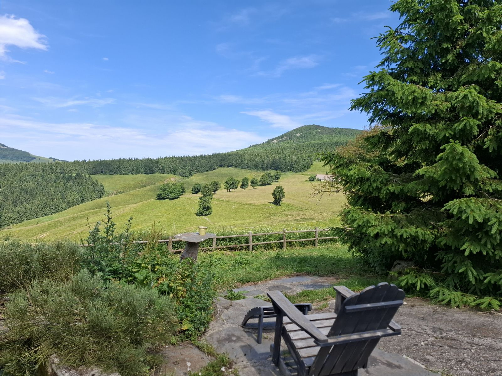 Belle ferme rénovée sur 6577 m2 de terrain