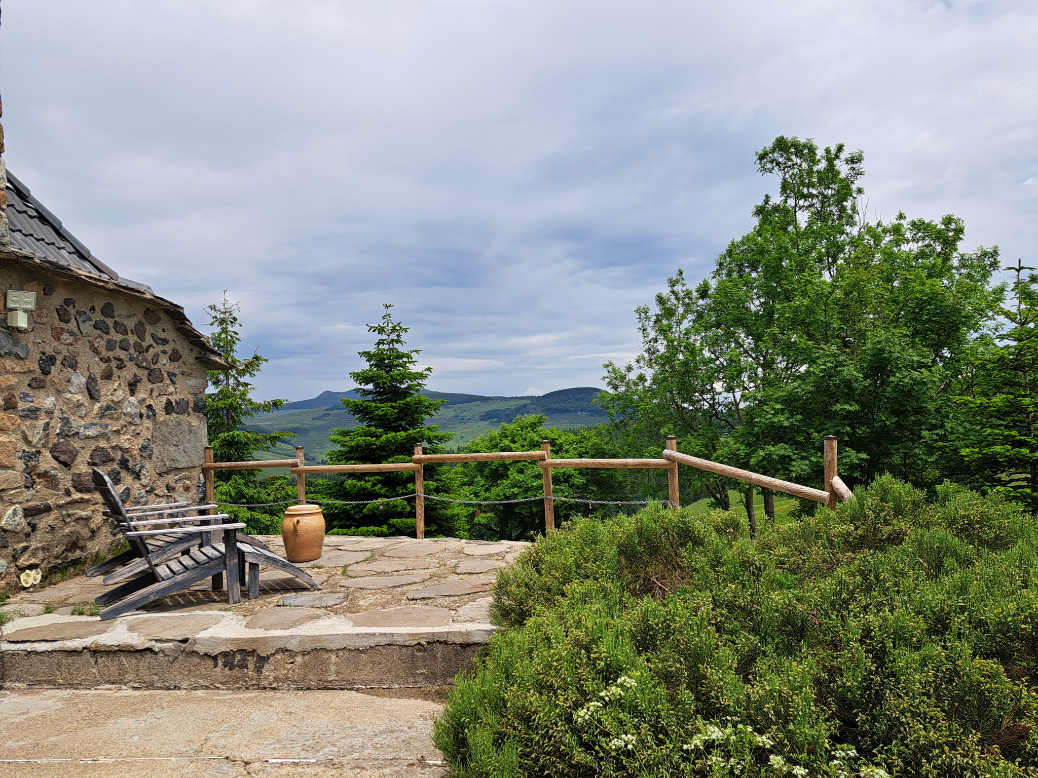 Belle ferme rénovée sur 6577 m2 de terrain