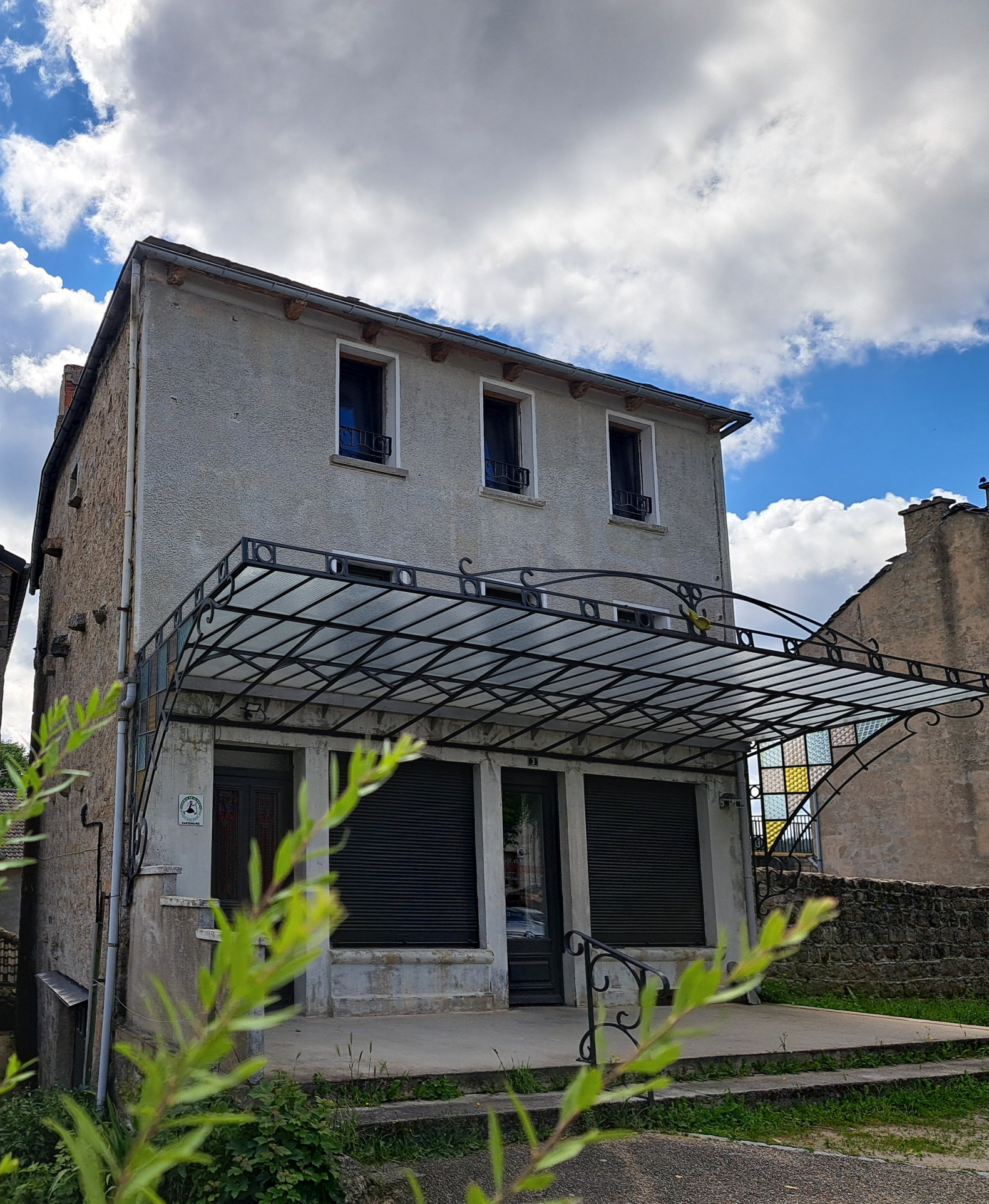 Chambres d'hôtes et galerie d'Art,  petite restauration