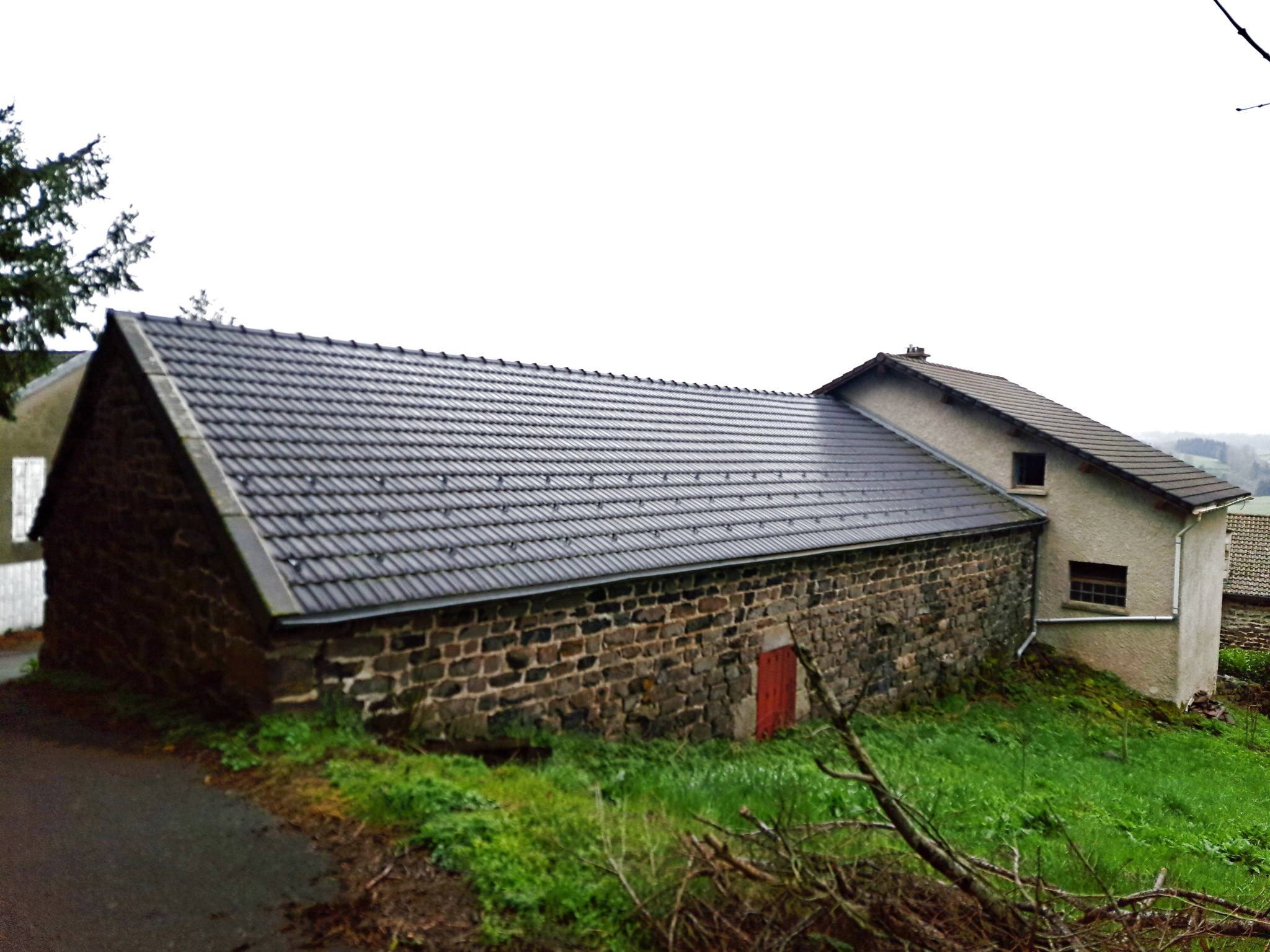 Ferme en pierre ancienne autour de 1900 et Maison en Moellon 1985