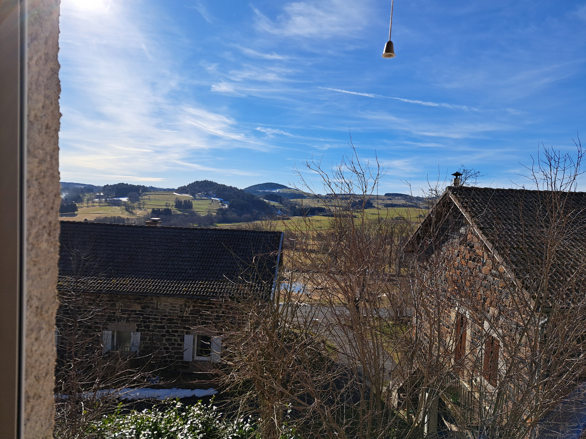 Ferme en pierre ancienne autour de 1900 et Maison en Moellon 1985