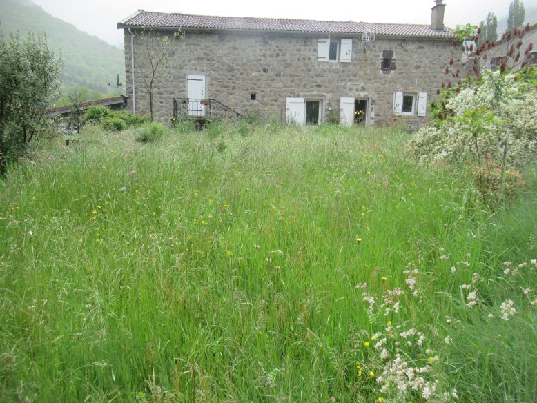 Ferme recemment restaurée, vendue meublée