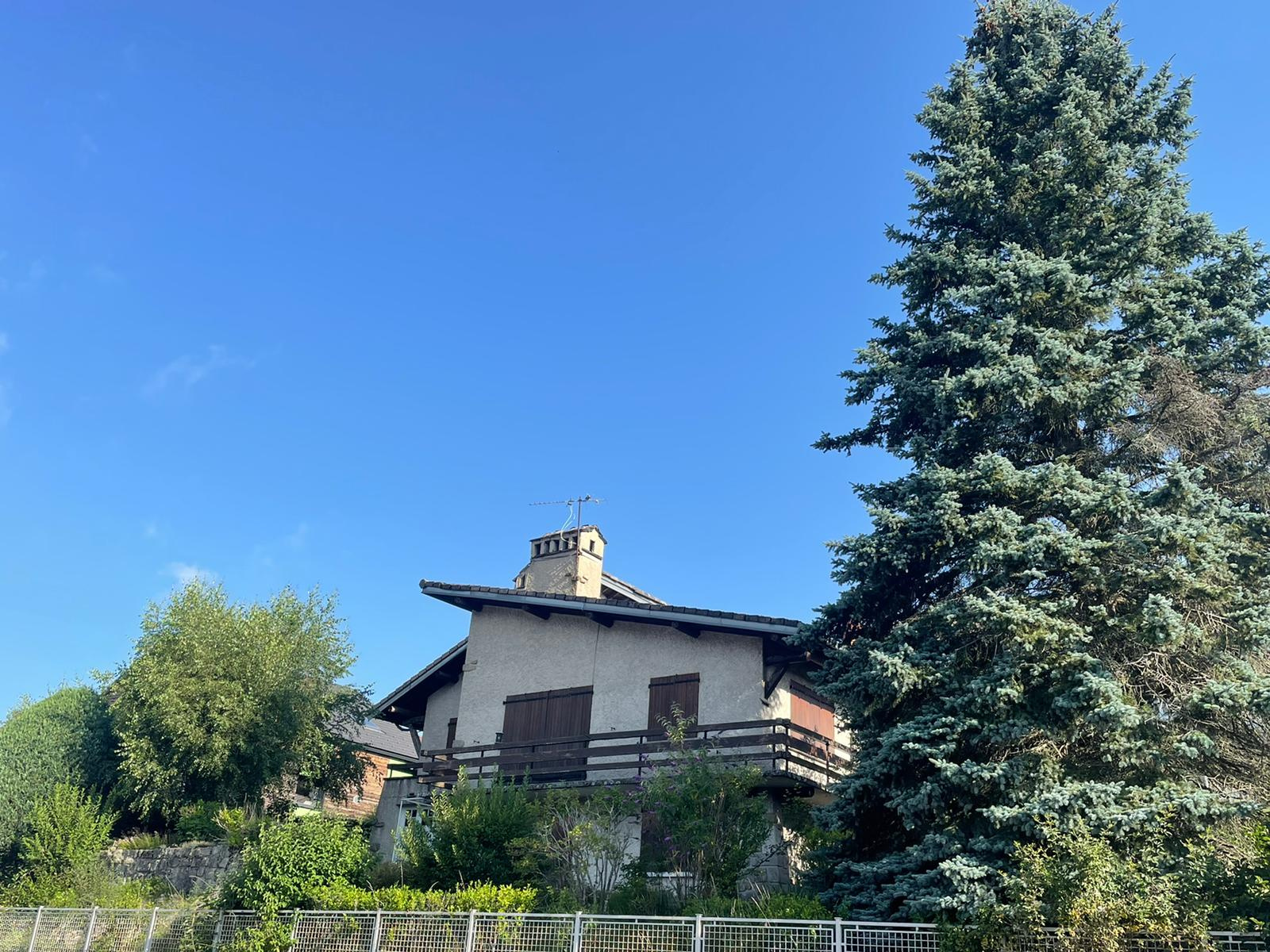 Maison de village sur 1528 m2 de terrain Chambon sur Lignon