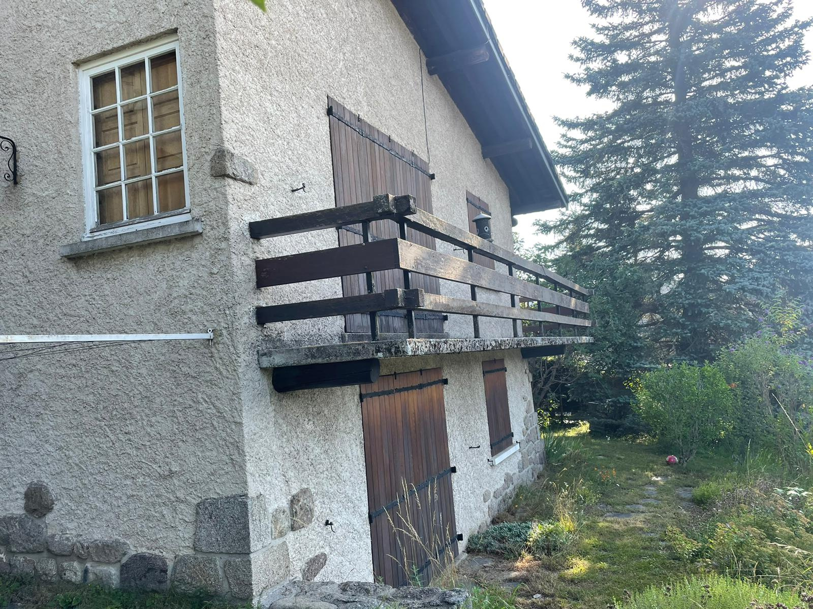 Maison de village sur 1528 m2 de terrain Chambon sur Lignon