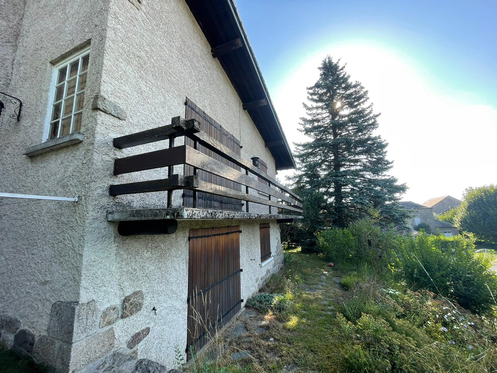 Maison de village sur 1528 m2 de terrain Chambon sur Lignon