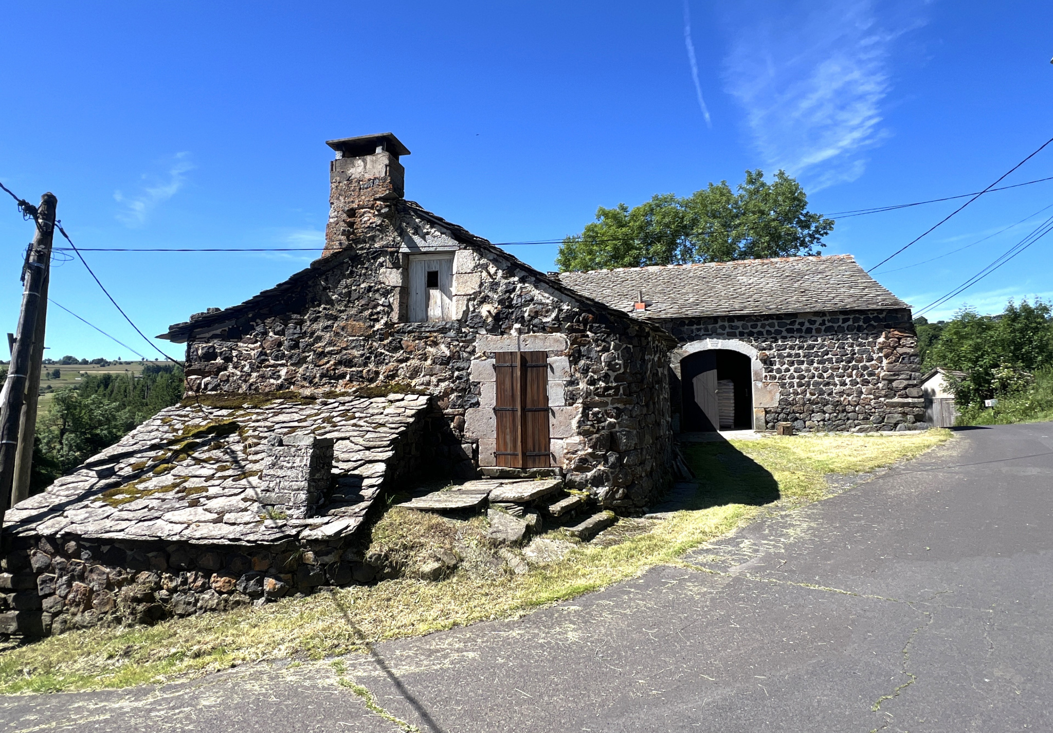 Ancienne Ferme partiellement rénovée avec deux habitations distinctes à Champclause