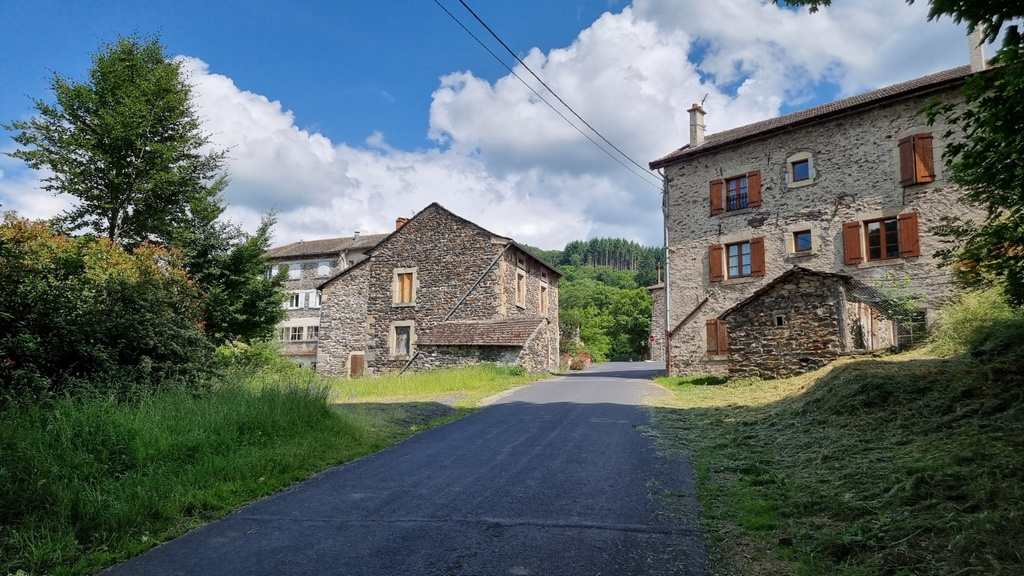 Maison de village St Hostien