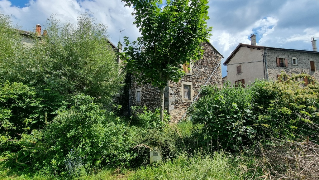 Maison de village St Hostien