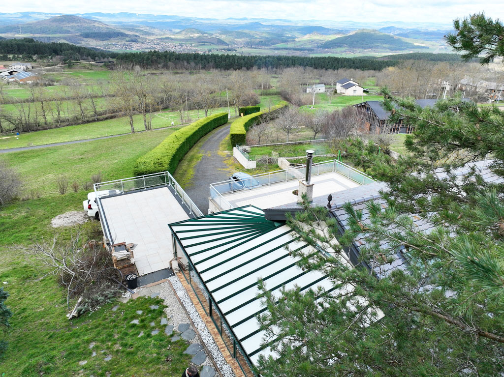 Maison Proche St Julien avec vue panoramique.