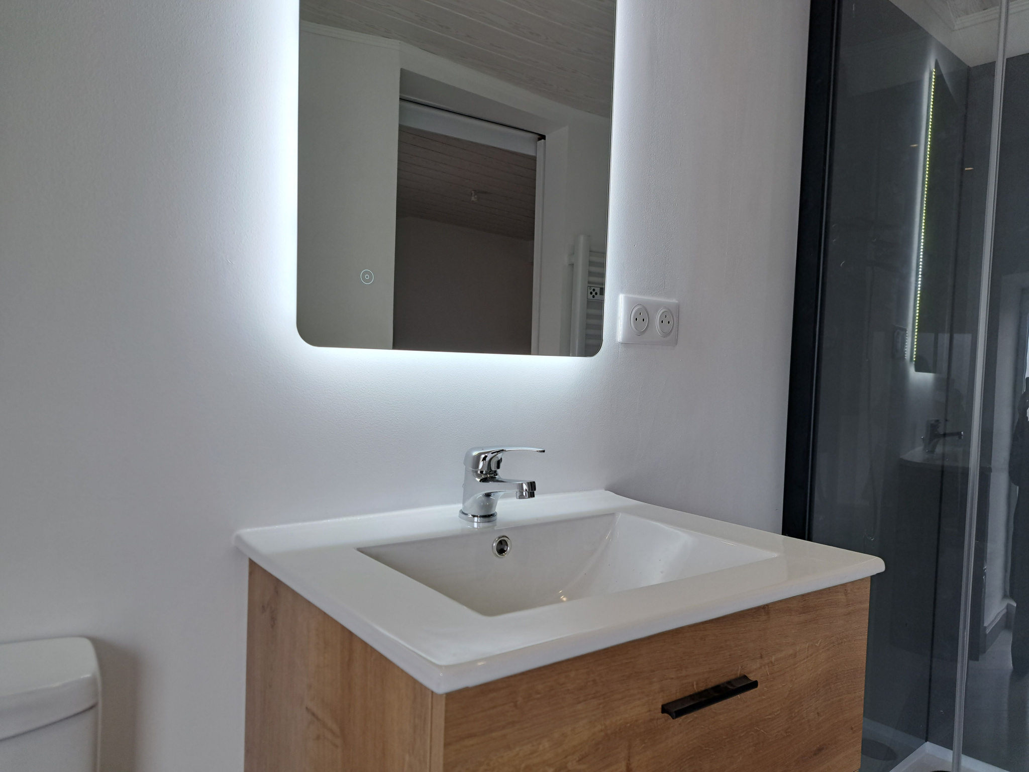 Tence appartement 2ème étage 1 chambre entièrement rénové