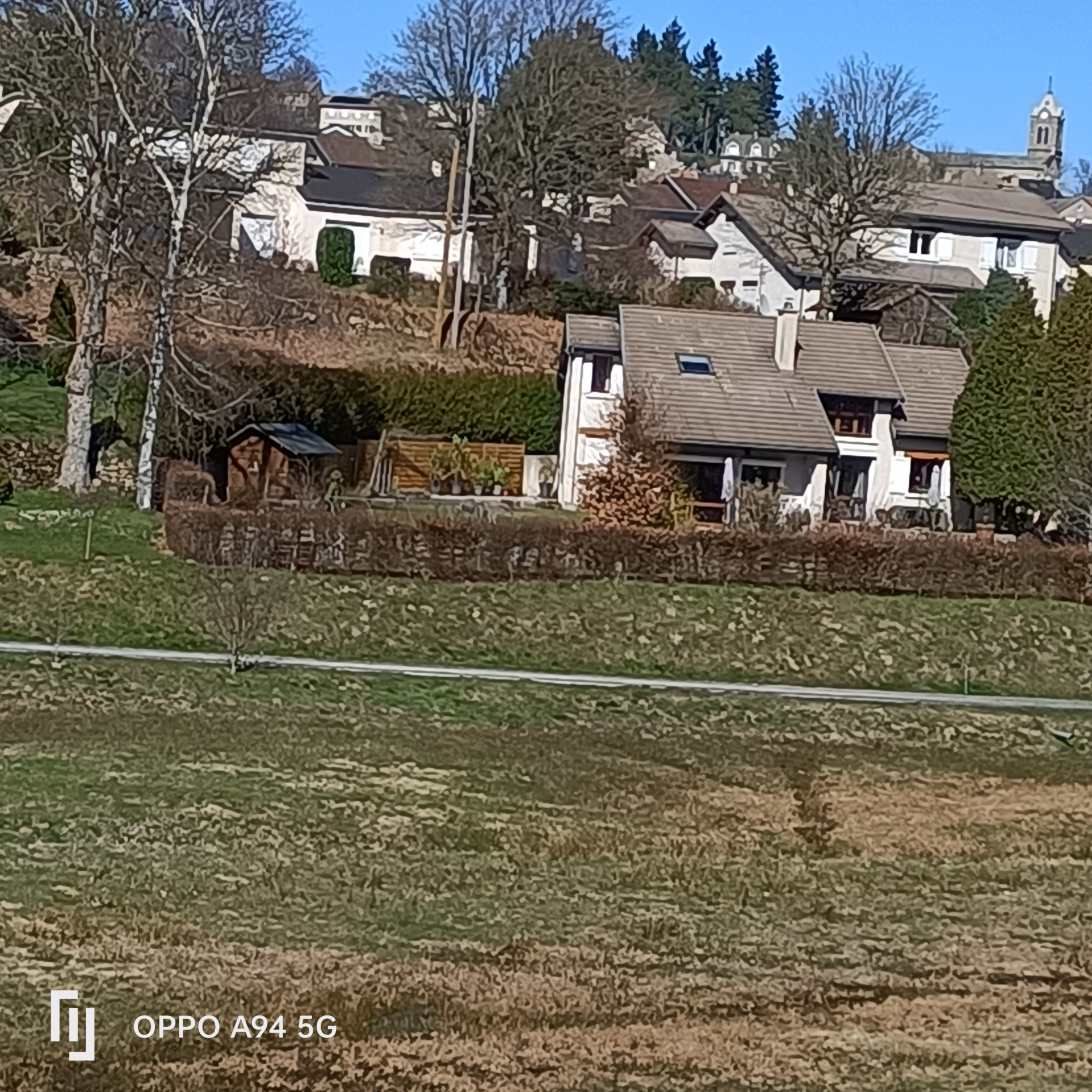 Maison à l'orée du village ,environnement campagnard