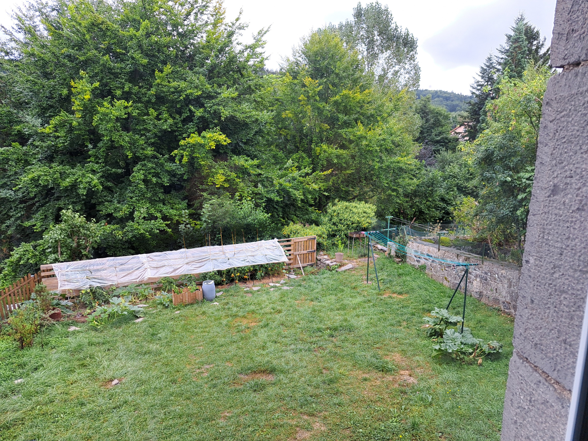 IMmeuble avec jardin et garage le MAZET SAINT VOY