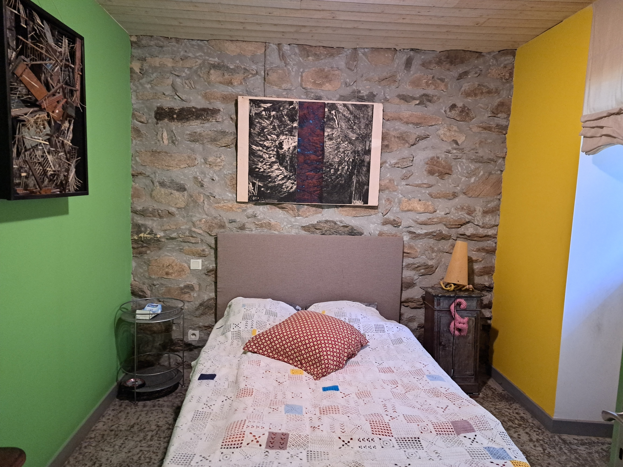 Petite ferme en pierre sur 4668 m2 de terrain sur la commune du Mazet Saint Voy