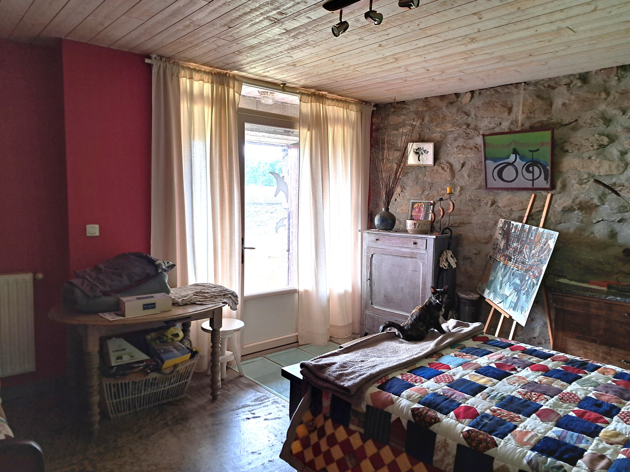 Petite ferme en pierre sur 4668 m2 de terrain sur la commune du Mazet Saint Voy