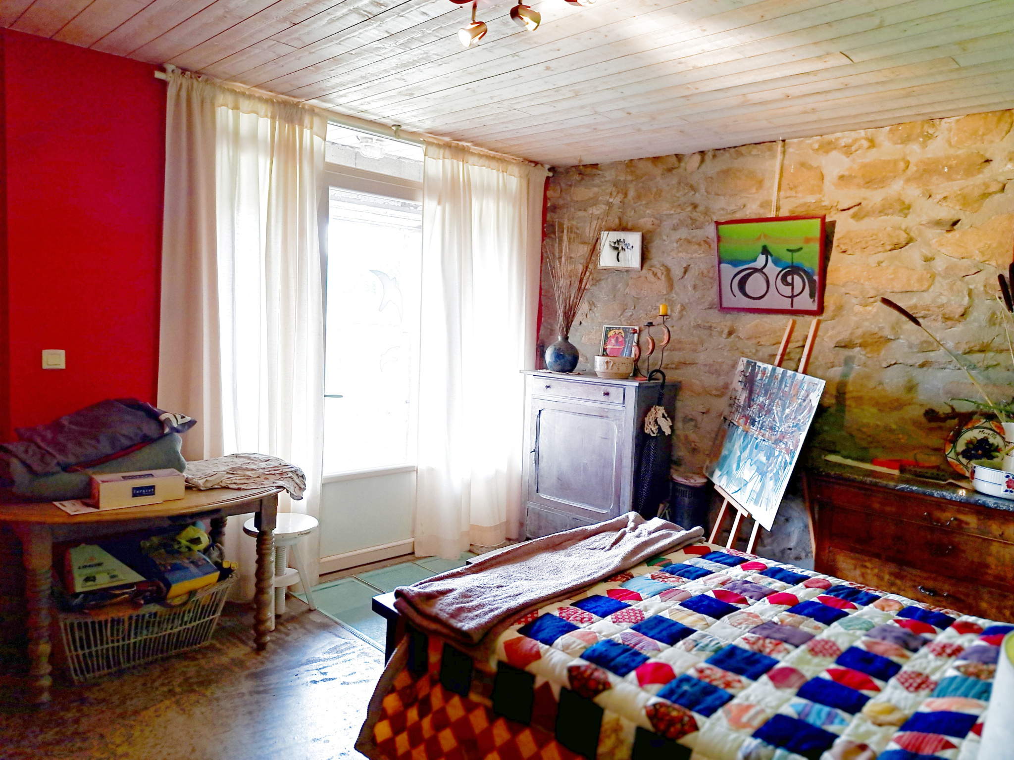Petite ferme en pierre sur 4668 m2 de terrain sur la commune du Mazet Saint Voy