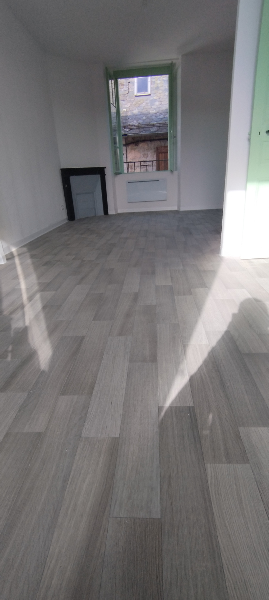 Grand appartement T3 - Centre de Fournels