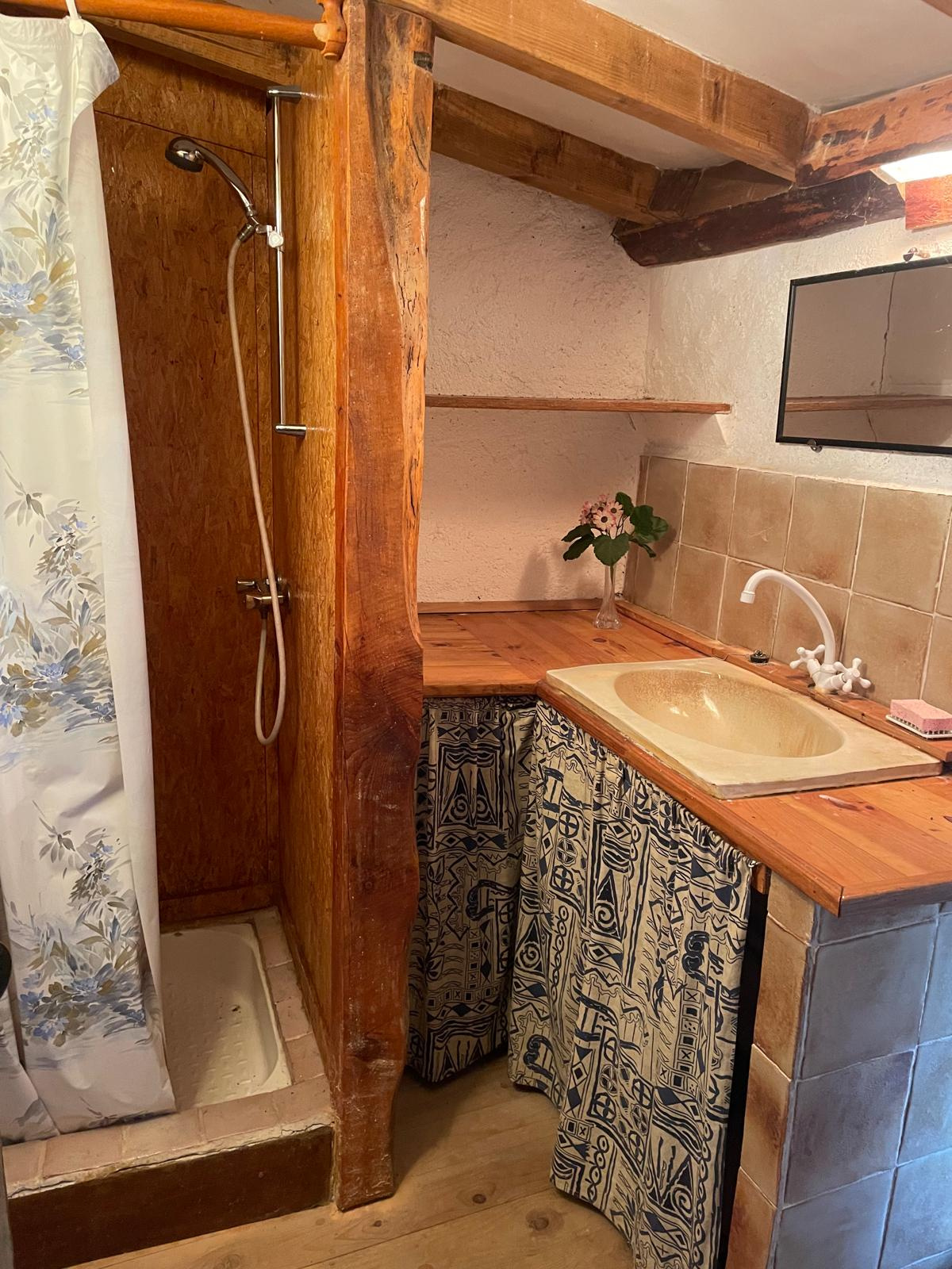 Très joli ténement immobilier