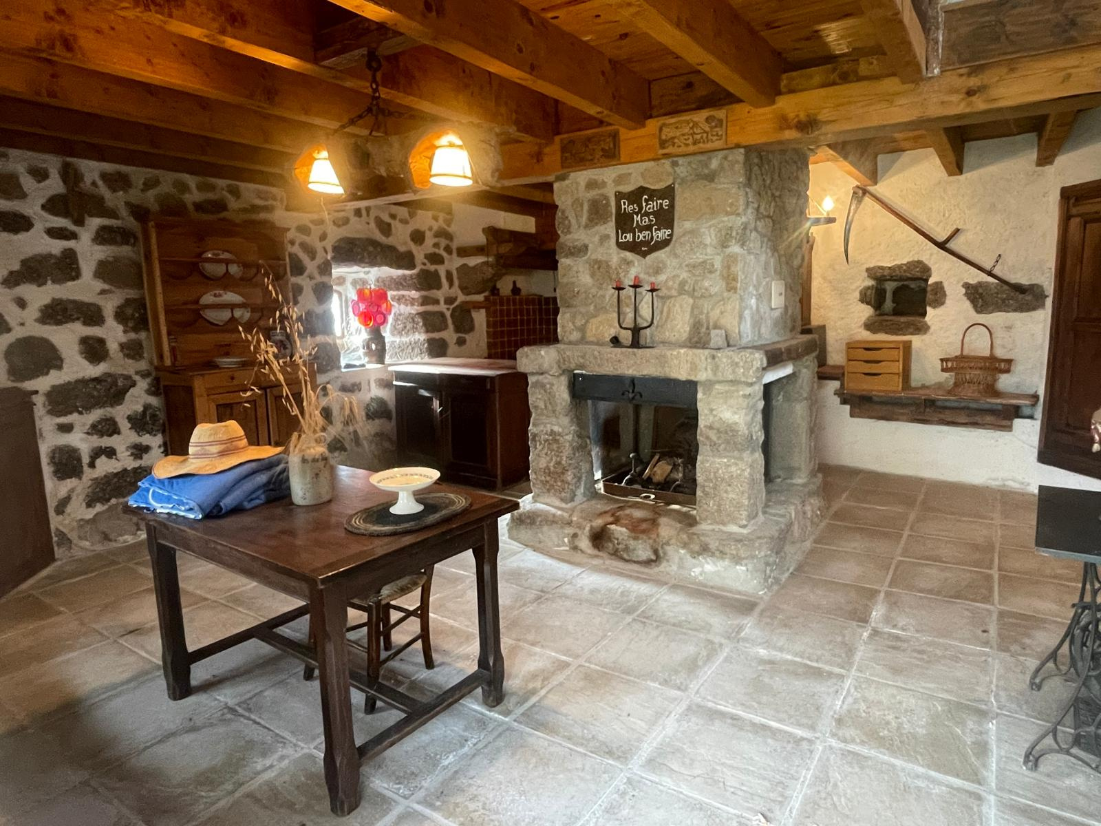 Très joli ténement immobilier