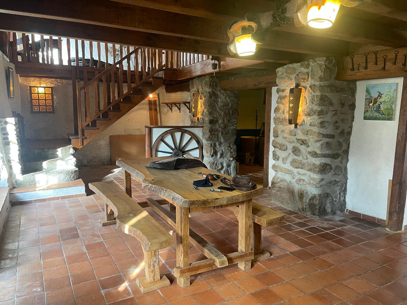 Très joli ténement immobilier