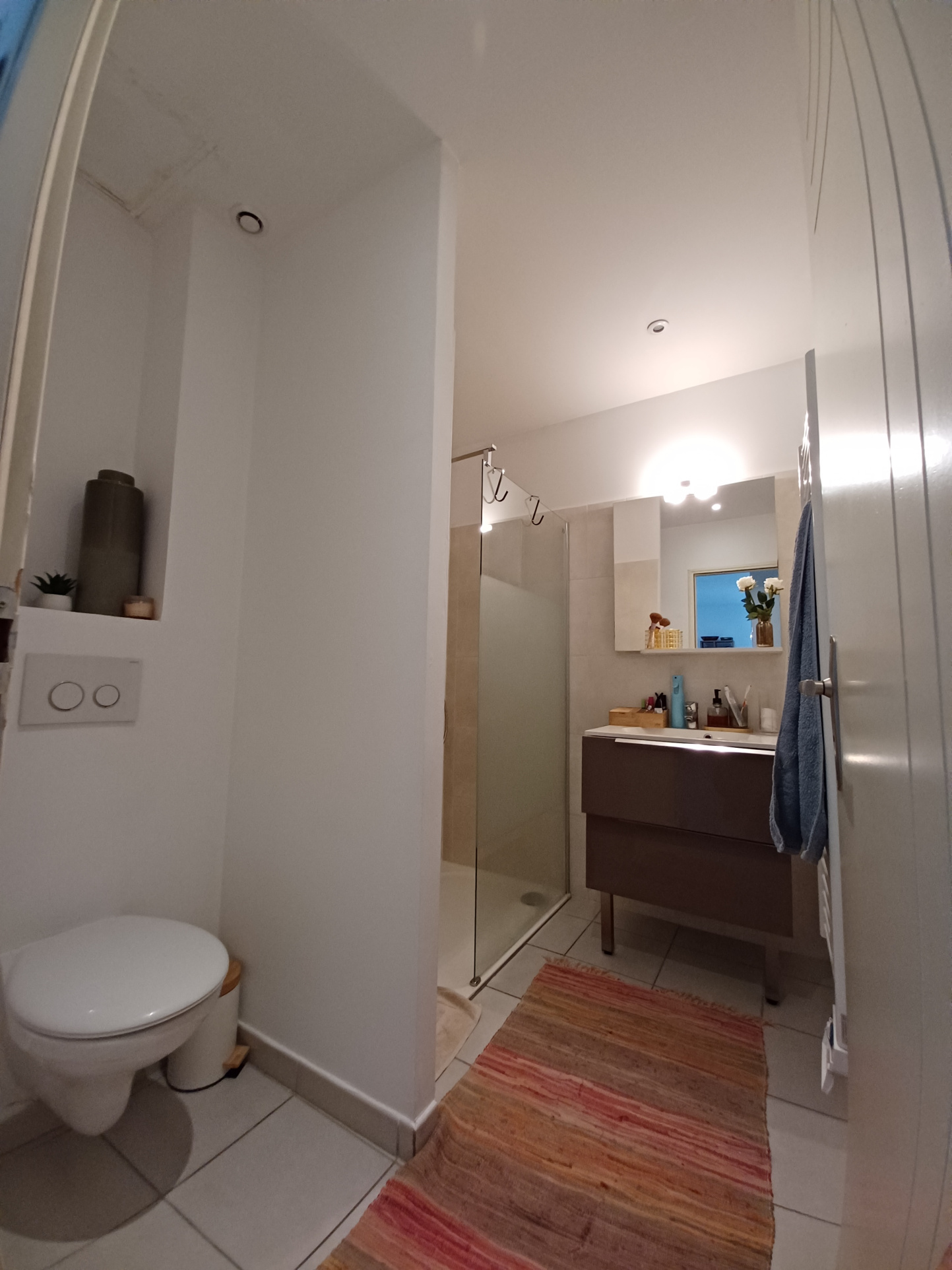 Appartement lumineux avec terrasse et parking privé à louer Proche centre-ville de Langogne