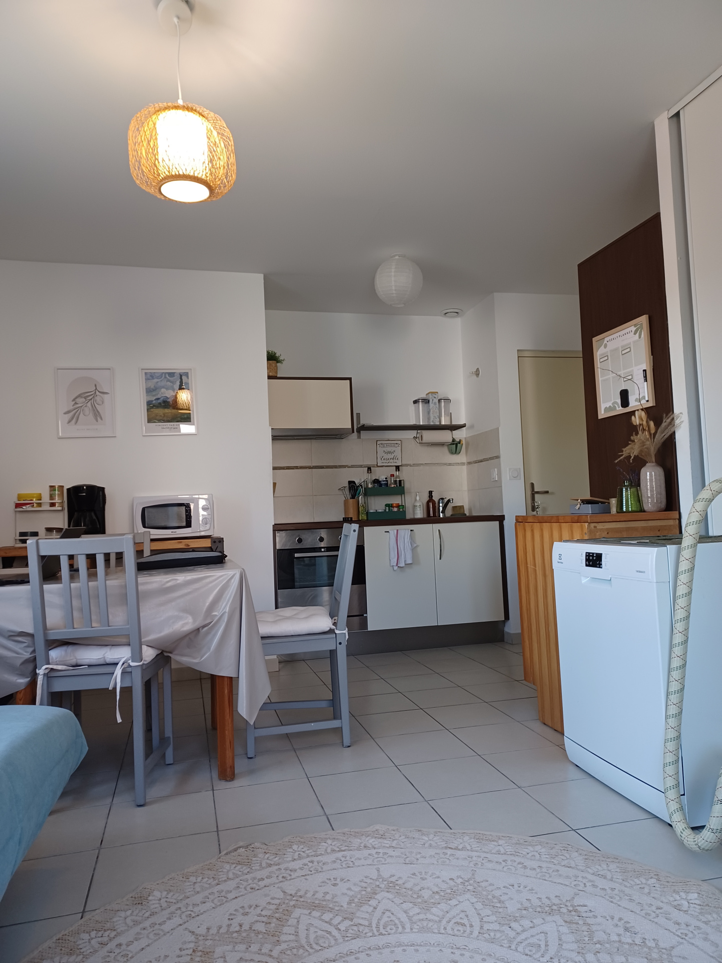 Appartement lumineux avec terrasse et parking privé à louer Proche centre-ville de Langogne