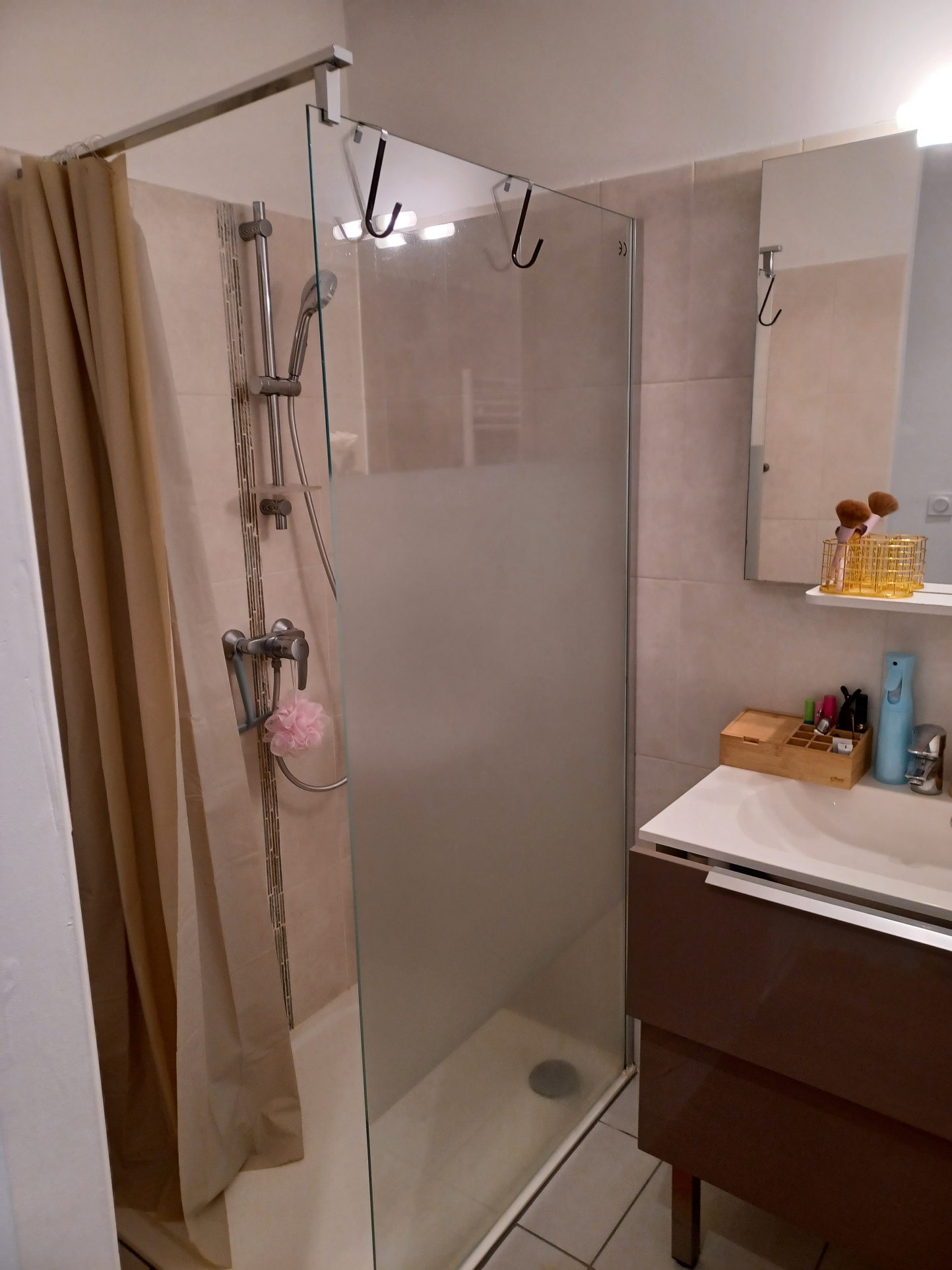 Appartement lumineux avec terrasse et parking privé à louer Proche centre-ville de Langogne