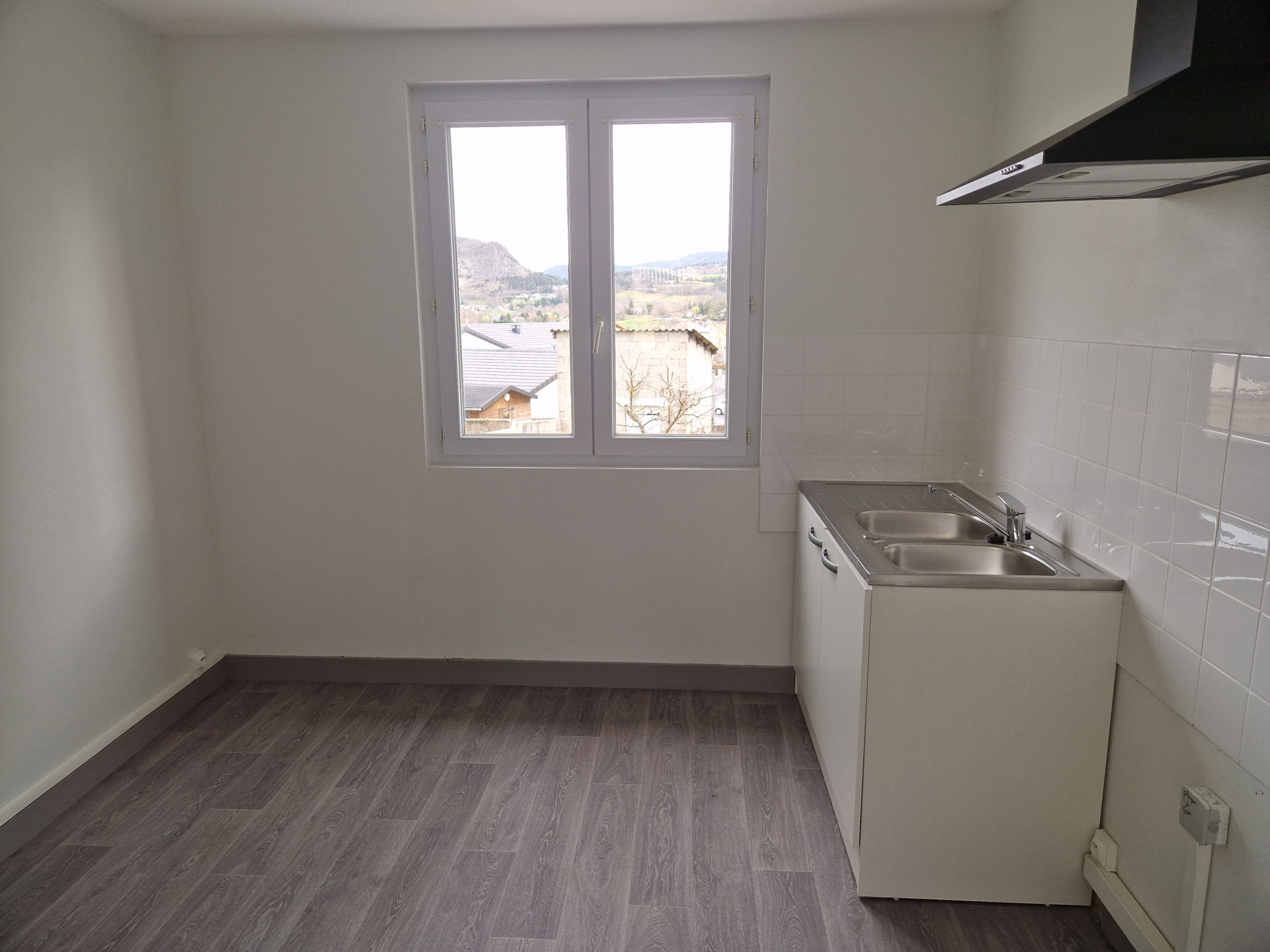 Maison avec jardin de 297m2 - St Julien Chapteuil