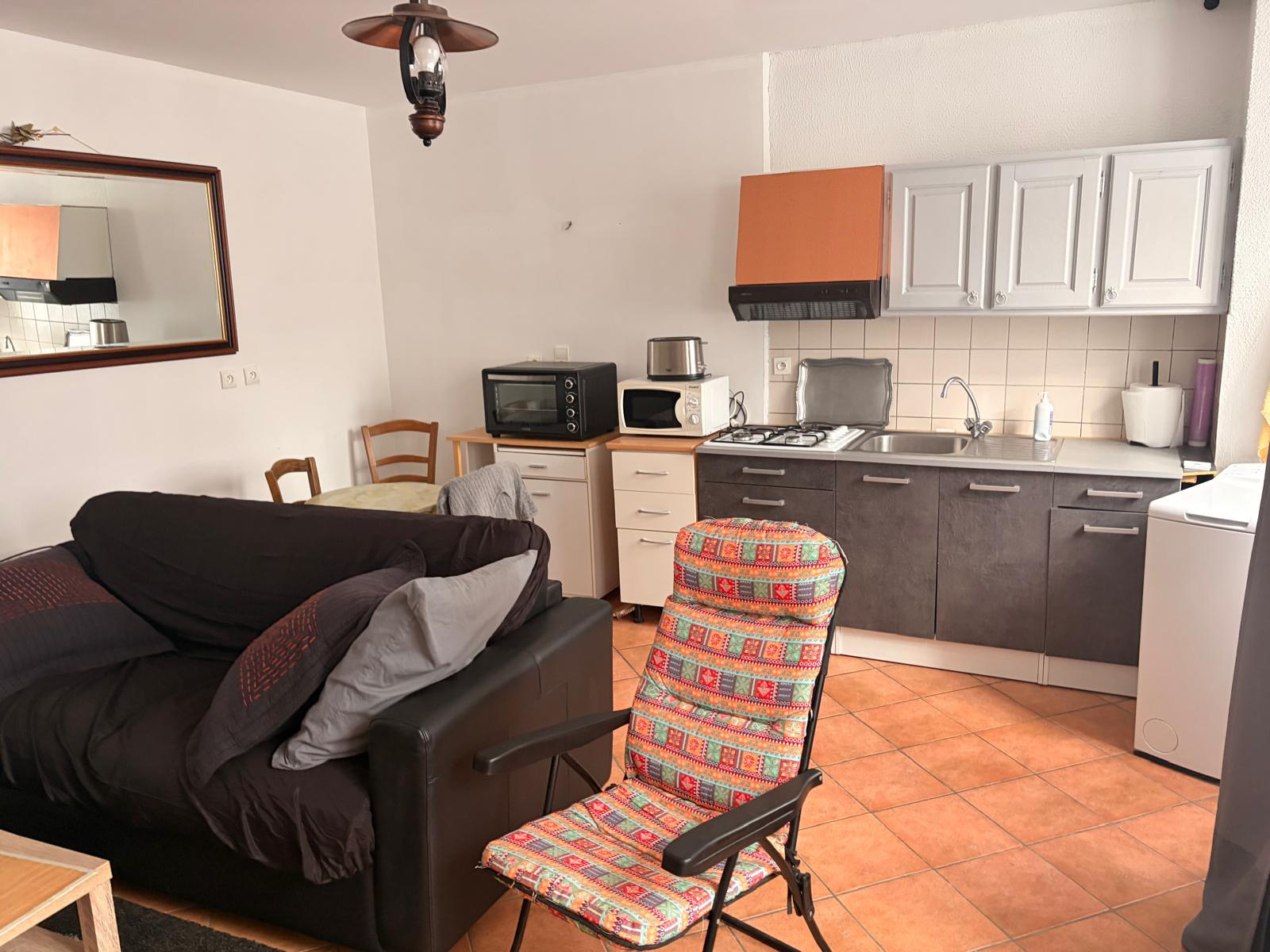 Joli immeuble comprenant 4 appartements