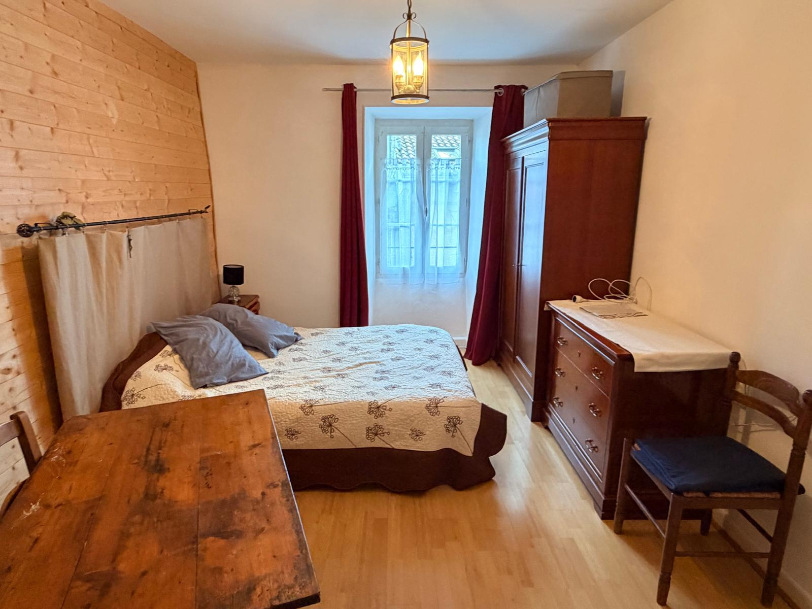 Joli immeuble comprenant 4 appartements