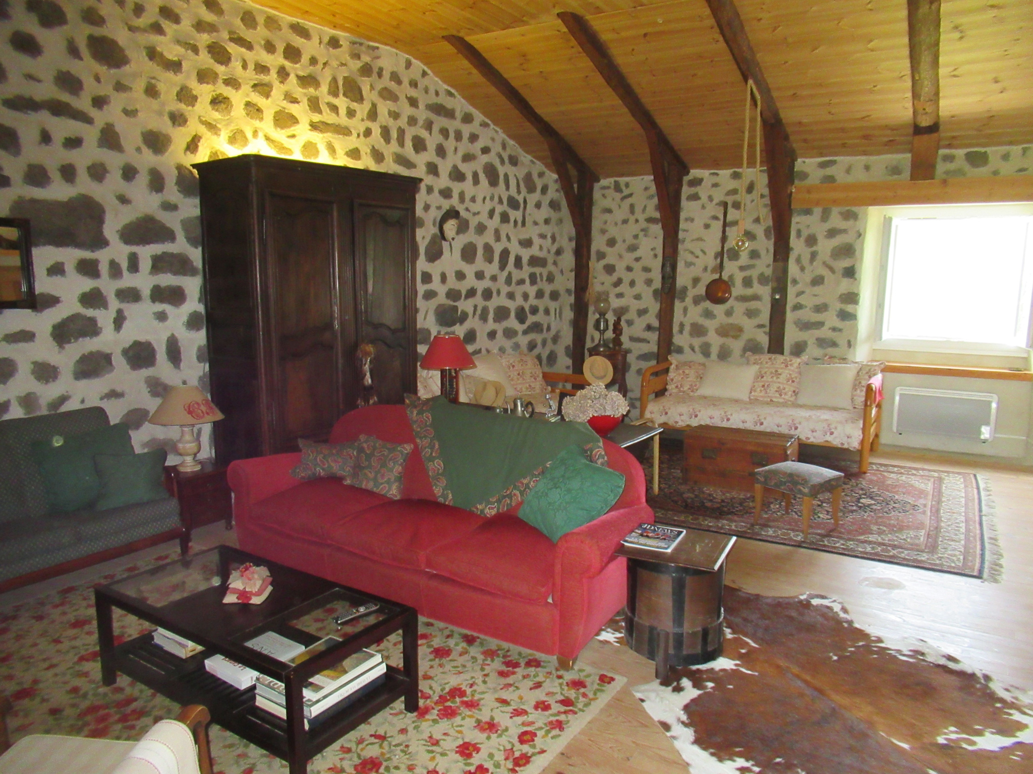 Ferme restaurée avec 2 000 m2 de terrain attenant