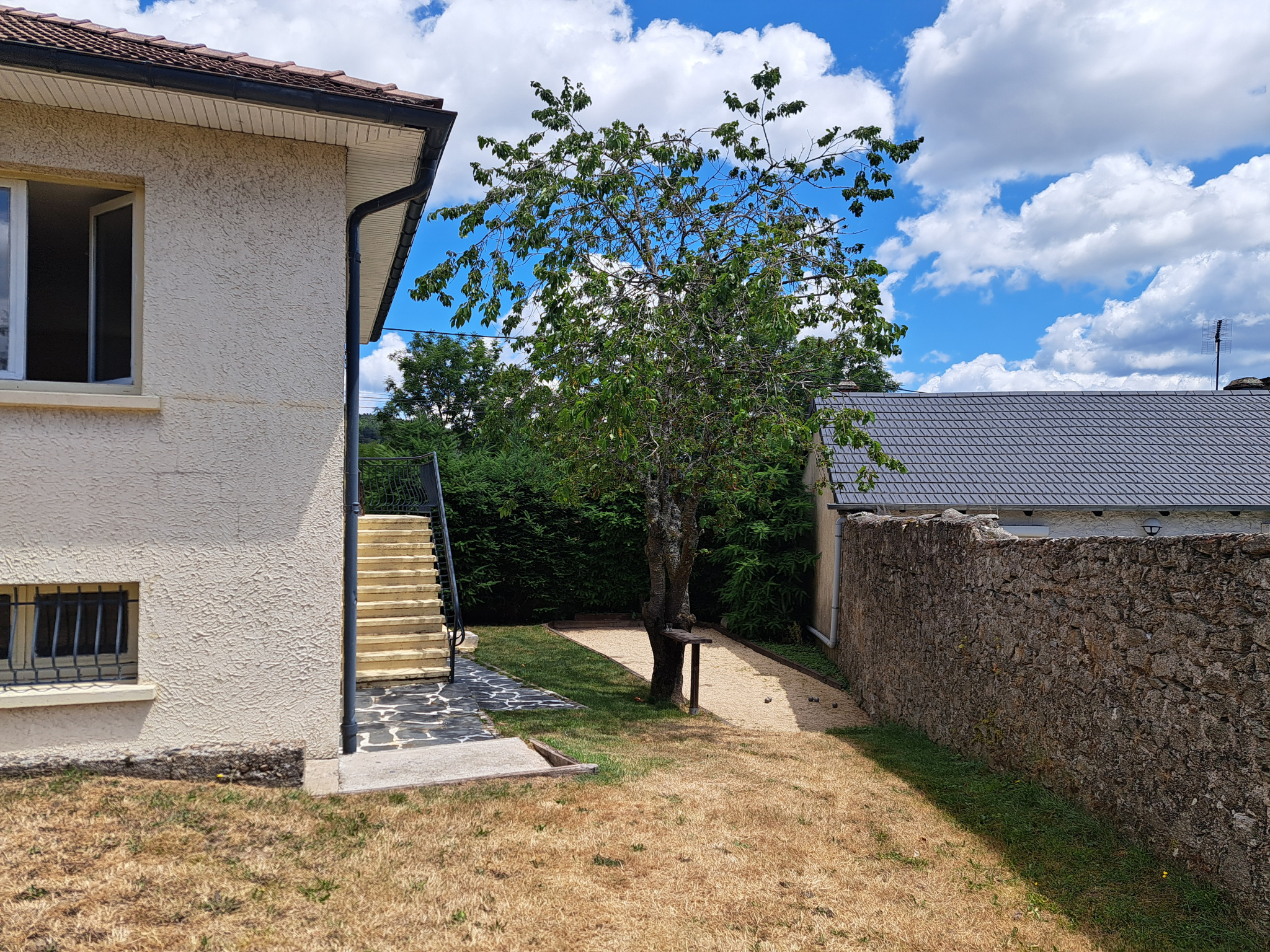 Villa Tence sur 611 m2 de terrain en partie rénovée
