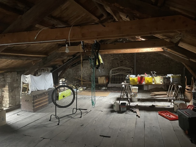 Jolie maison avec terrain attenant.