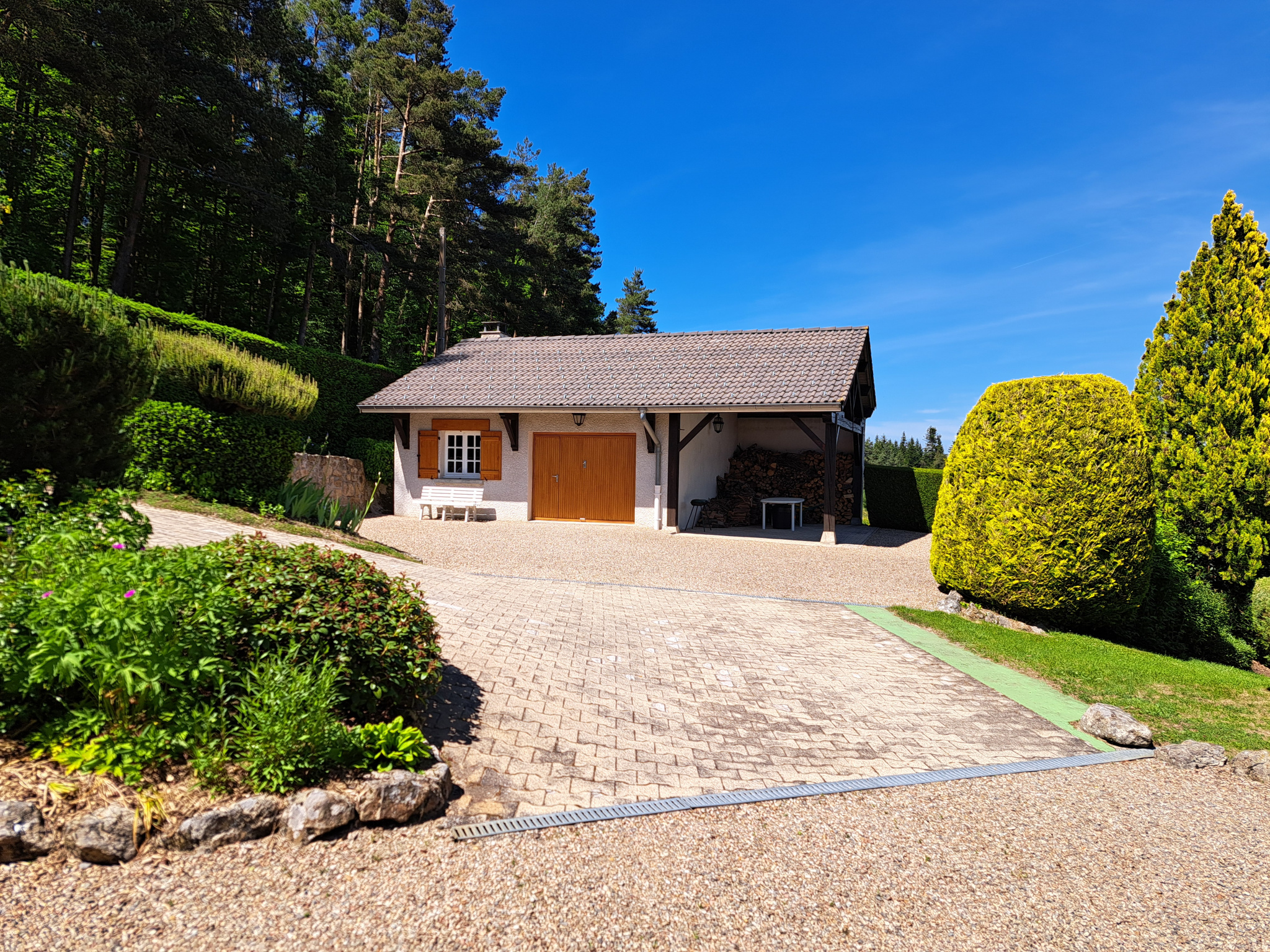 Tence/chenereilles jolie maison sur 4665 m2 de terrain