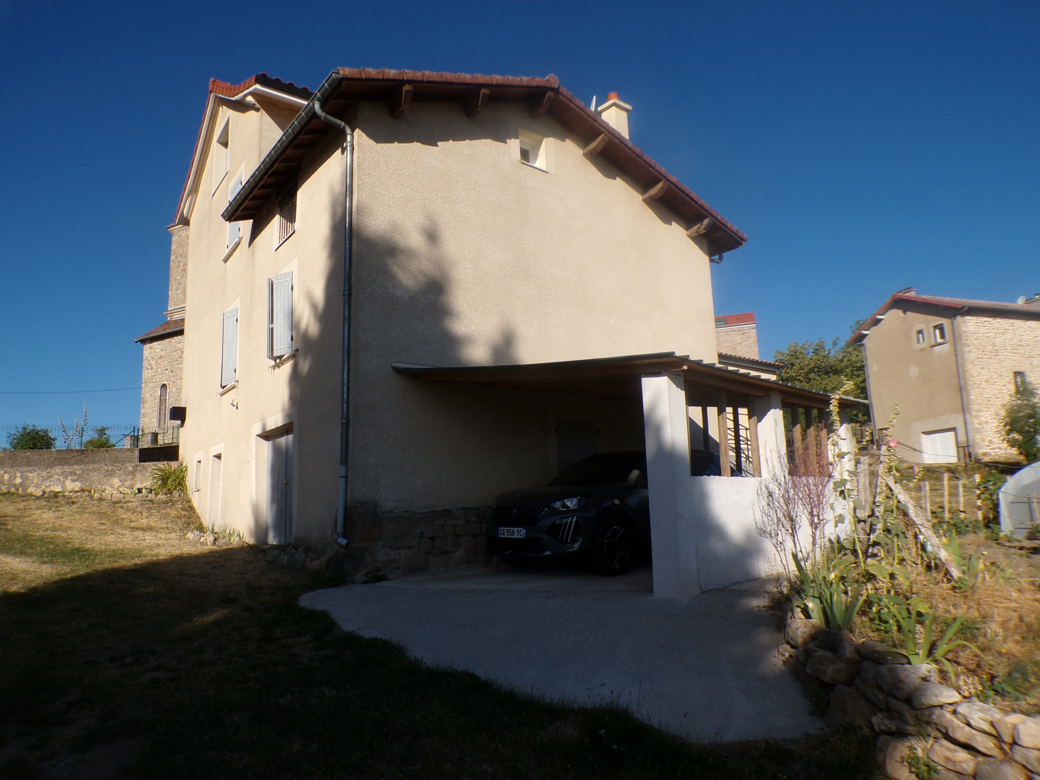 MAISON DE VILLAGE - 5 chambres de 167 m2 au coeur de Saint-Jeure-d'Andaure- Vue dégagée