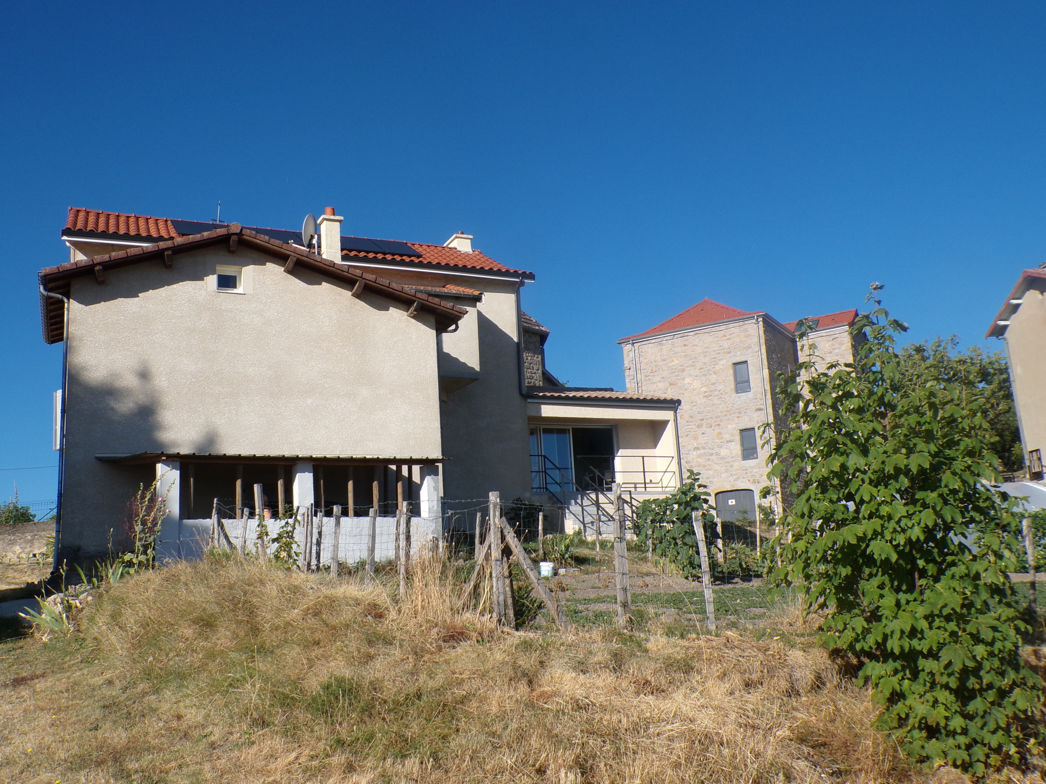 MAISON DE VILLAGE - 5 chambres de 167 m2 au coeur de Saint-Jeure-d'Andaure- Vue dégagée