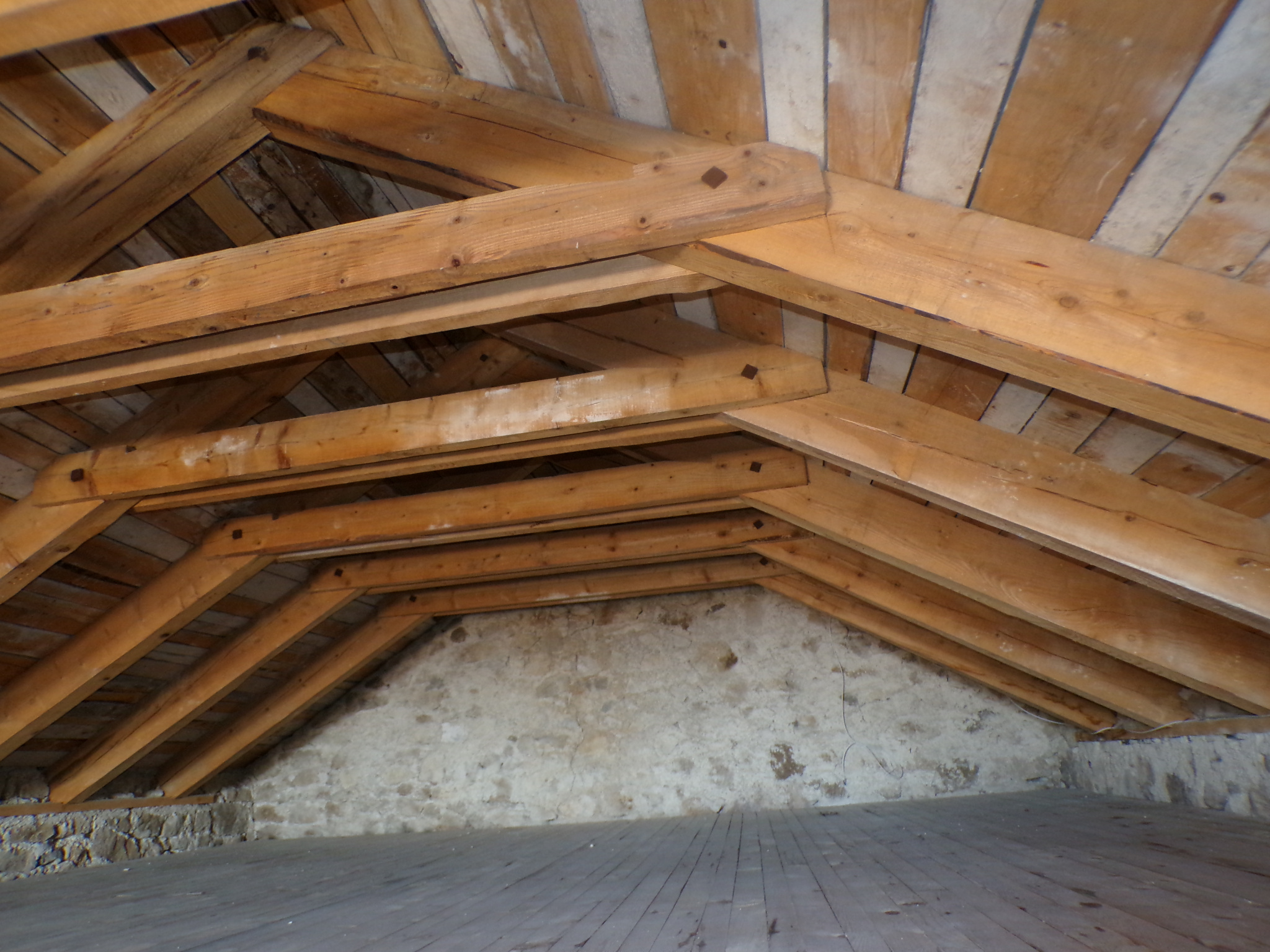 MAISON DE VILLAGE - 5 chambres de 167 m2 au coeur de Saint-Jeure-d'Andaure- Vue dégagée