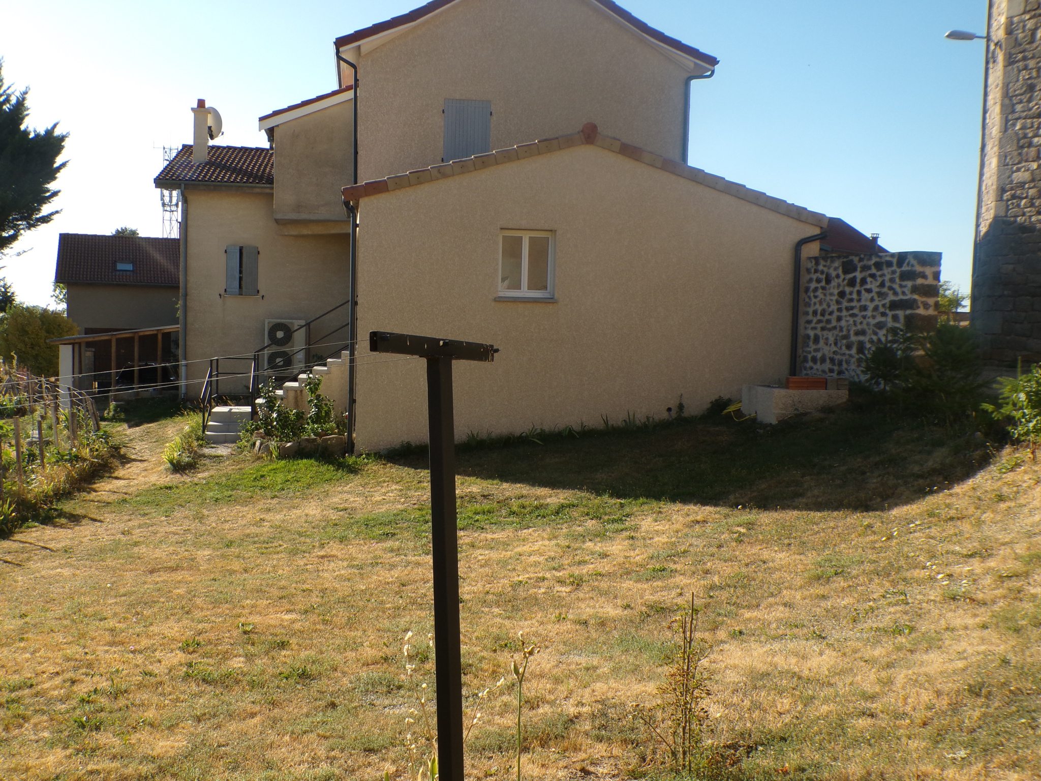 MAISON DE VILLAGE - 5 chambres de 167 m2 au coeur de Saint-Jeure-d'Andaure- Vue dégagée