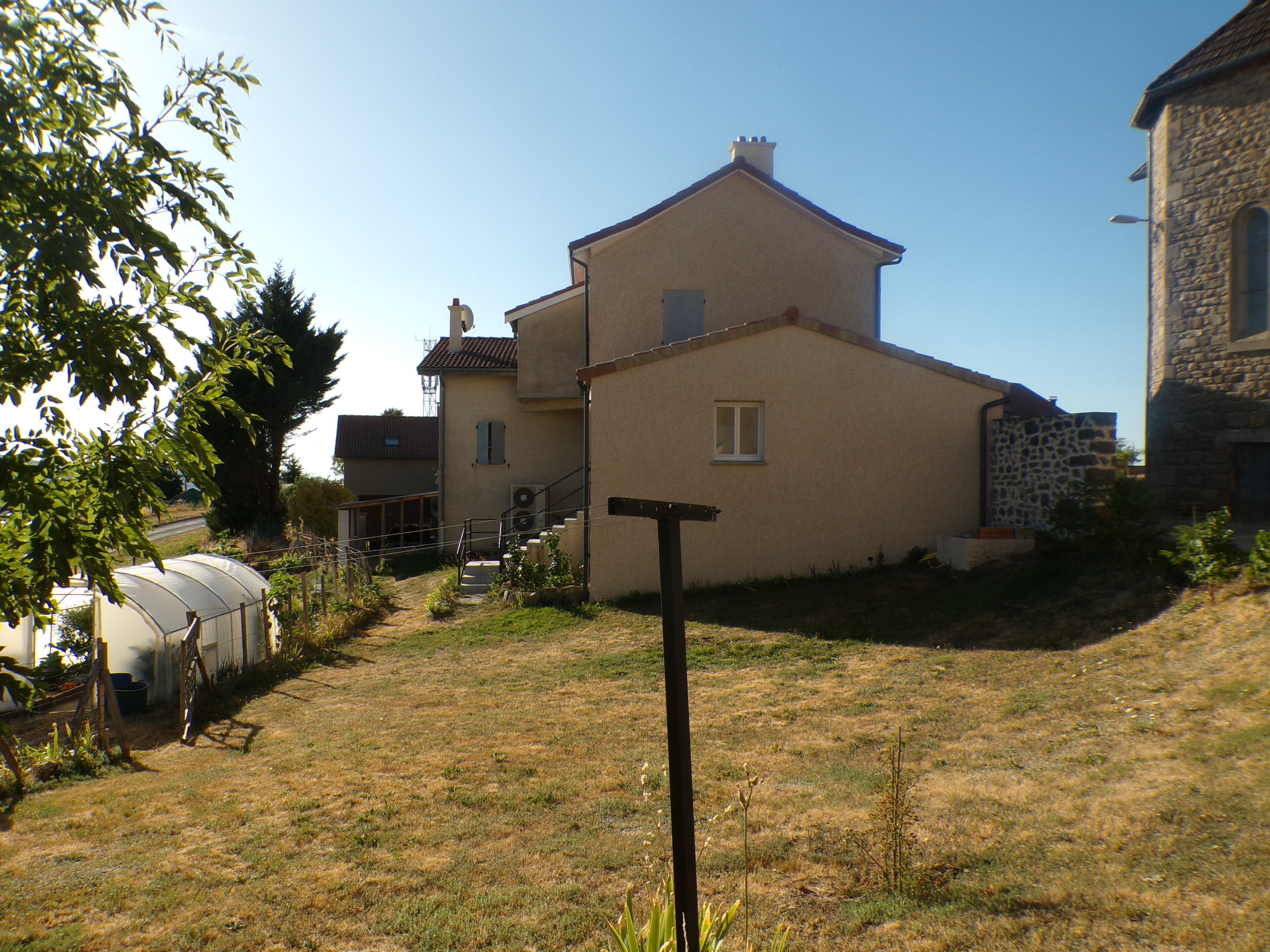 MAISON DE VILLAGE - 5 chambres de 167 m2 au coeur de Saint-Jeure-d'Andaure- Vue dégagée