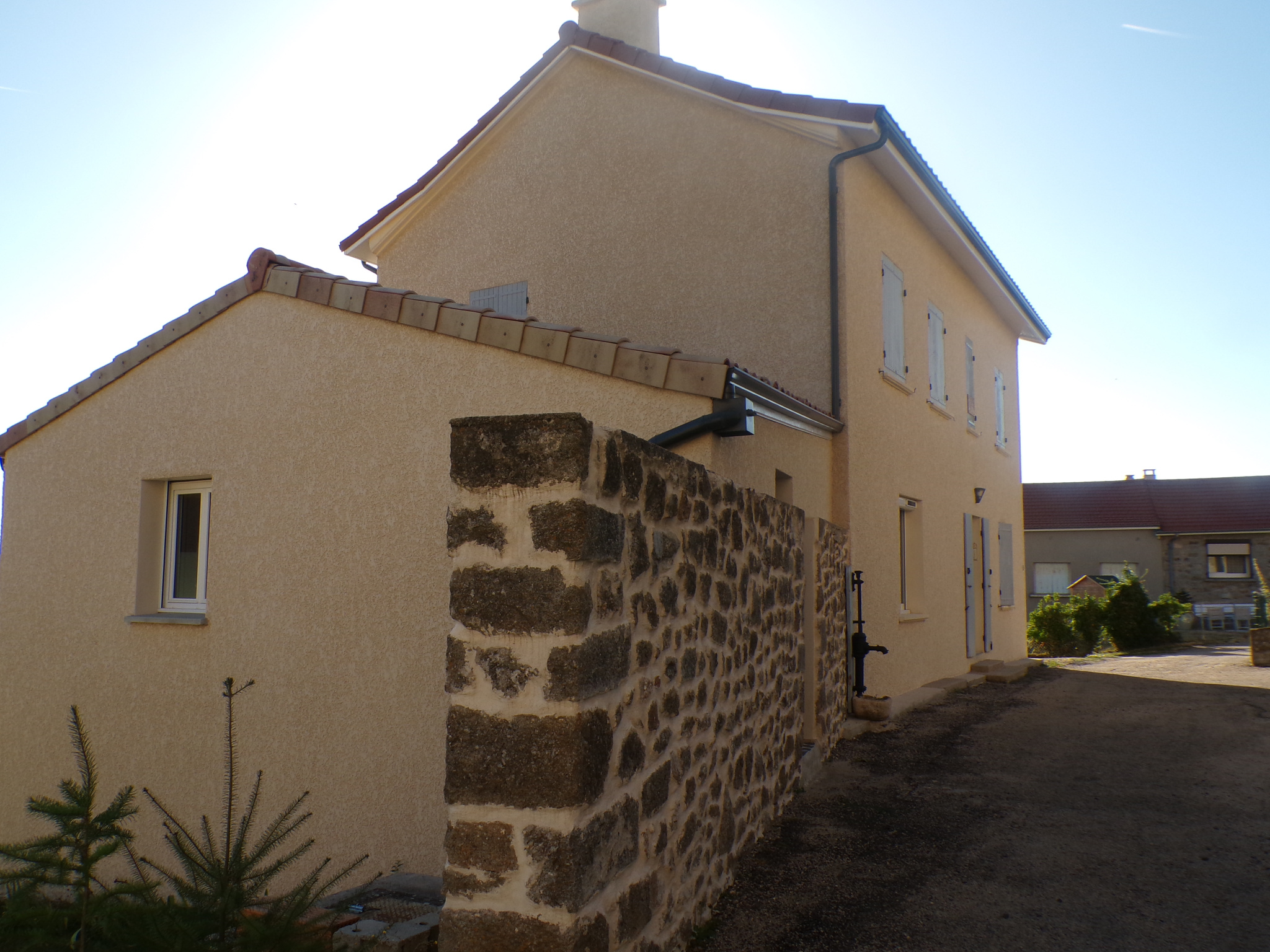 MAISON DE VILLAGE - 5 chambres de 167 m2 au coeur de Saint-Jeure-d'Andaure- Vue dégagée